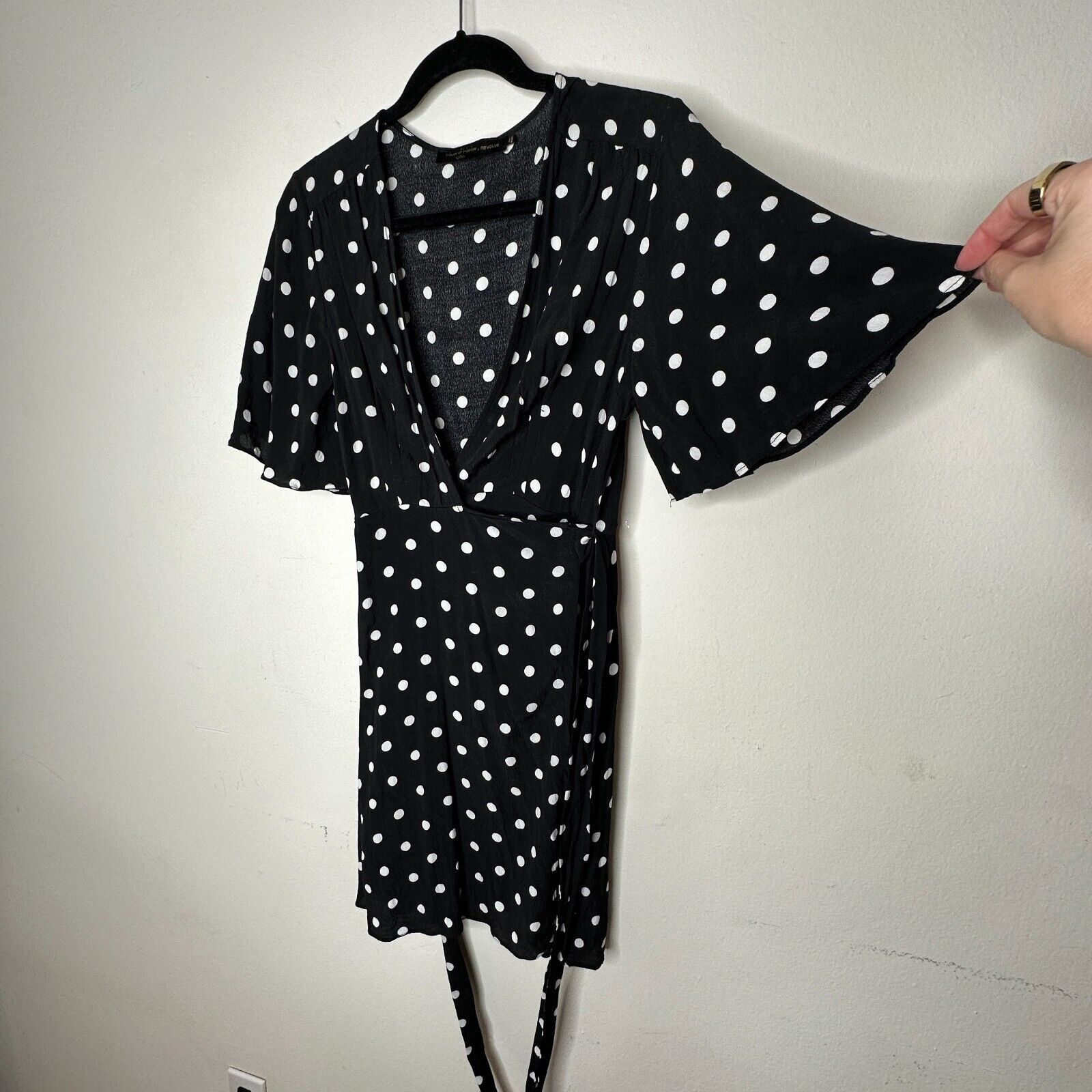 House of Harlow House of Harlow Polka Dot Harper Wrap Mini V-neck Tie L Size L / US 10 / IT 46 - 2 Thumbnail