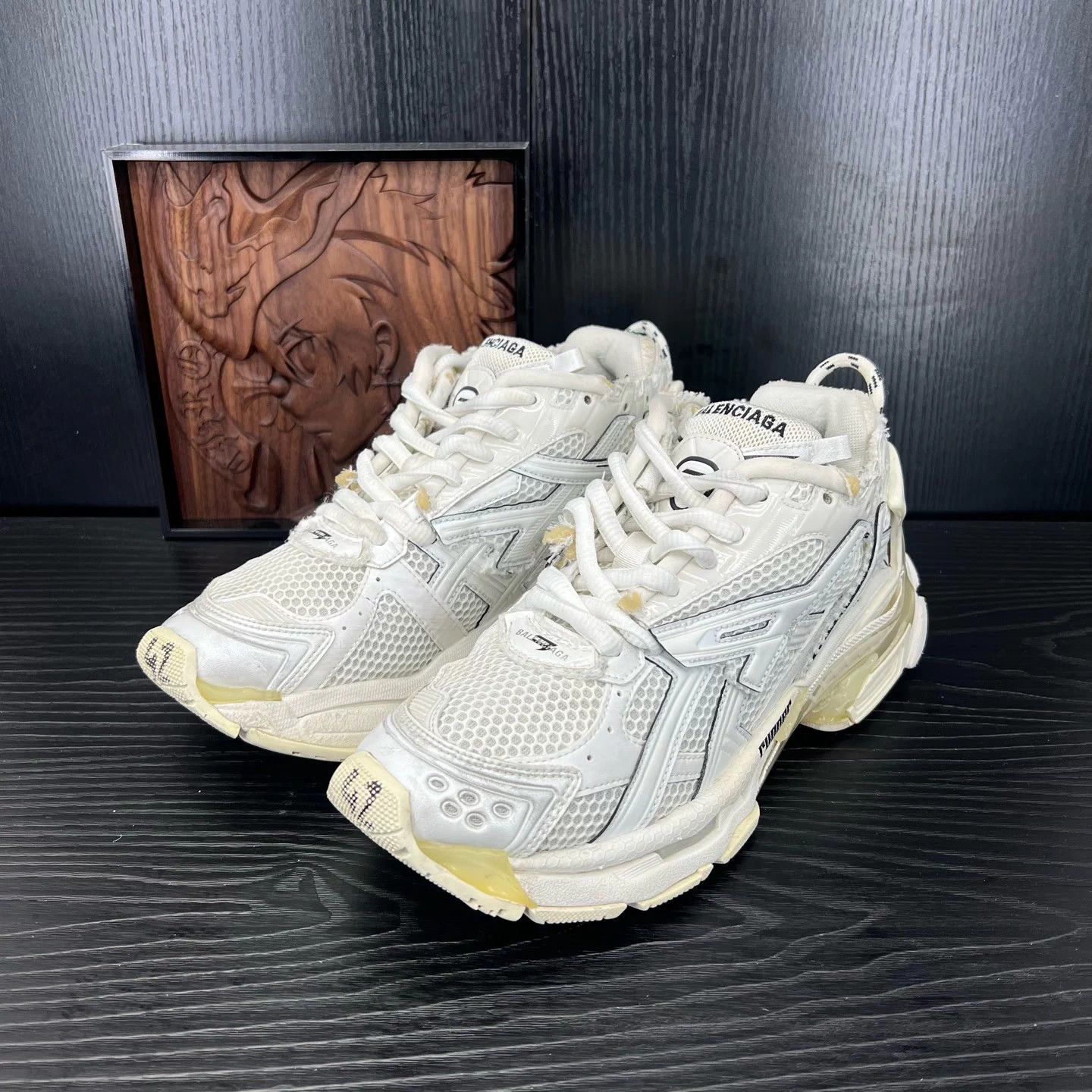 Balenciaga Balenciaga Runner Distressed White 42 OG Size US 9 / EU 42 - 1 Thumbnail