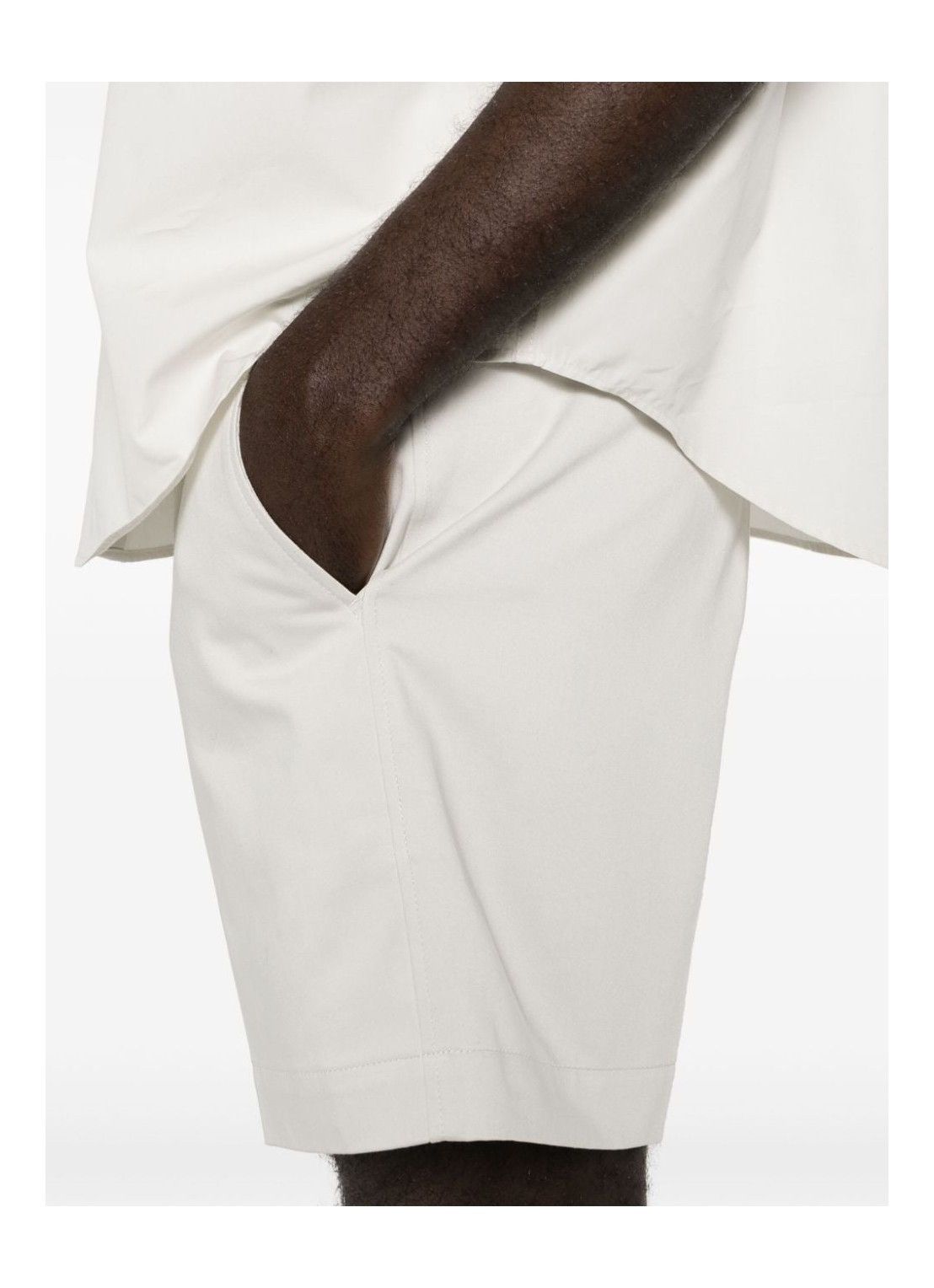 AMI BNWT $400 AMI S White Craie chino shorts classic cotton Size US 30 / EU 46 - 4 Thumbnail