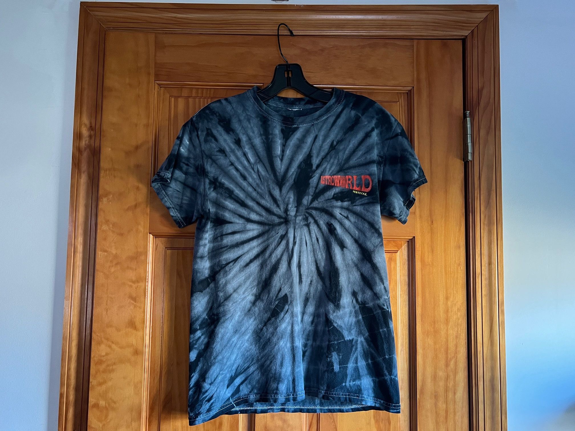 Travis Scott Travis Scott Astroworld Festival 2018 Tye-Dye T-Shirt Size US S / EU 44-46 / 1 - 1 Thumbnail