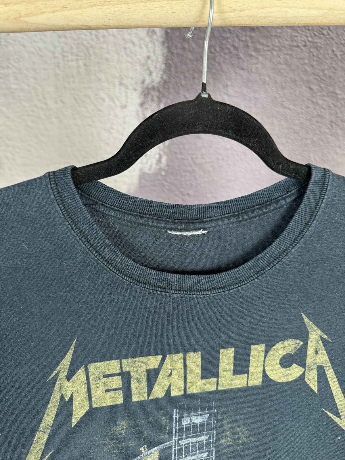 Band Tees Metallica 2013 vintage guitar band tee shirt Size US M / EU 48-50 / 2 - 3 Thumbnail
