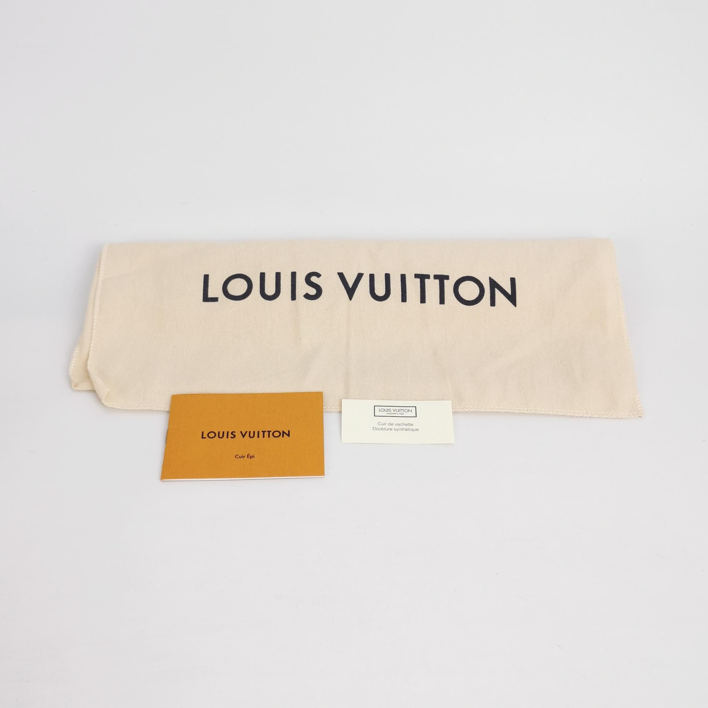 Louis Vuitton Louis Vuitton (LV) toiletry bag 26 cowhide solid color wate Size ONE SIZE - 5 Thumbnail