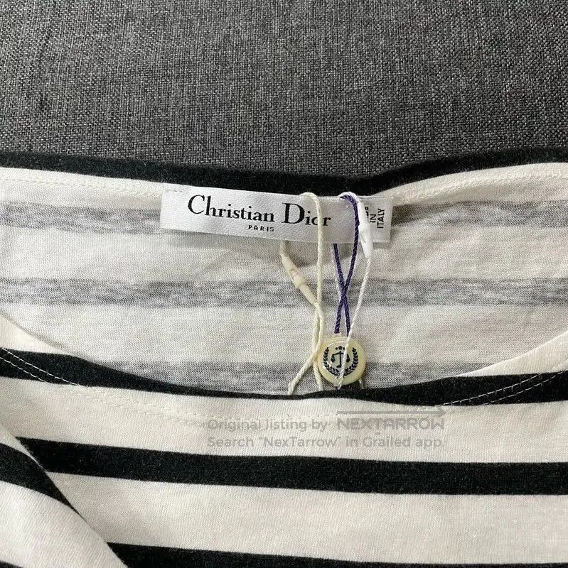 Louis Vuitton Louis Vuitton Women's Red and White Striped Shorts . Size 22" - 7 Thumbnail