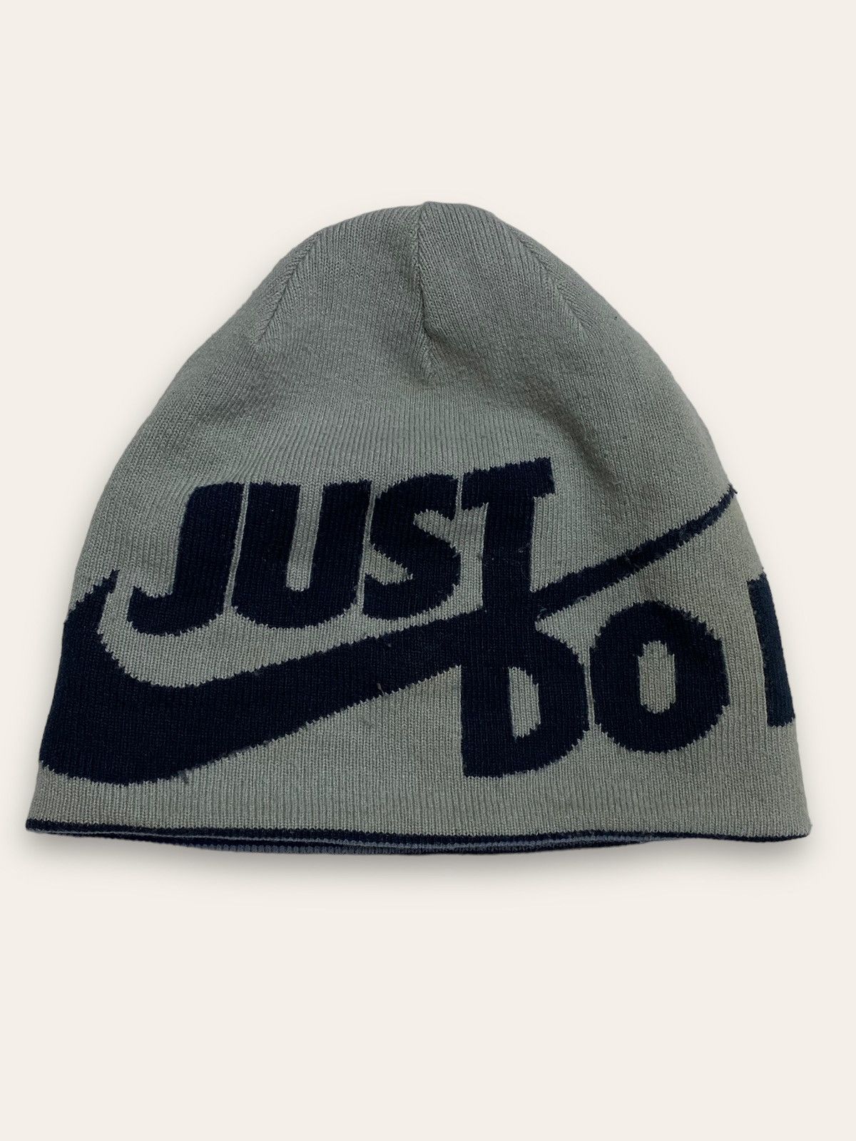 Nike Vintage NIKE Reversible Beanie Grey / Navy Colours Size ONE SIZE - 3 Thumbnail