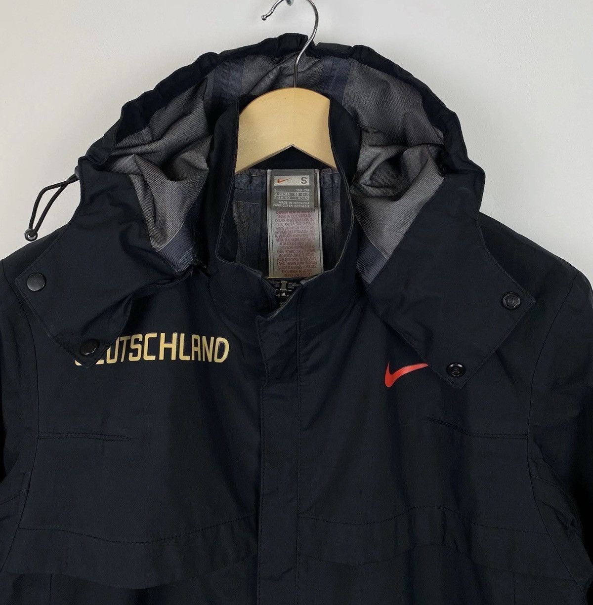 Nike Nike Deutschland Running Waterproof Jacket Full Zip Black Size S / US 4 / IT 40 - 3 Thumbnail
