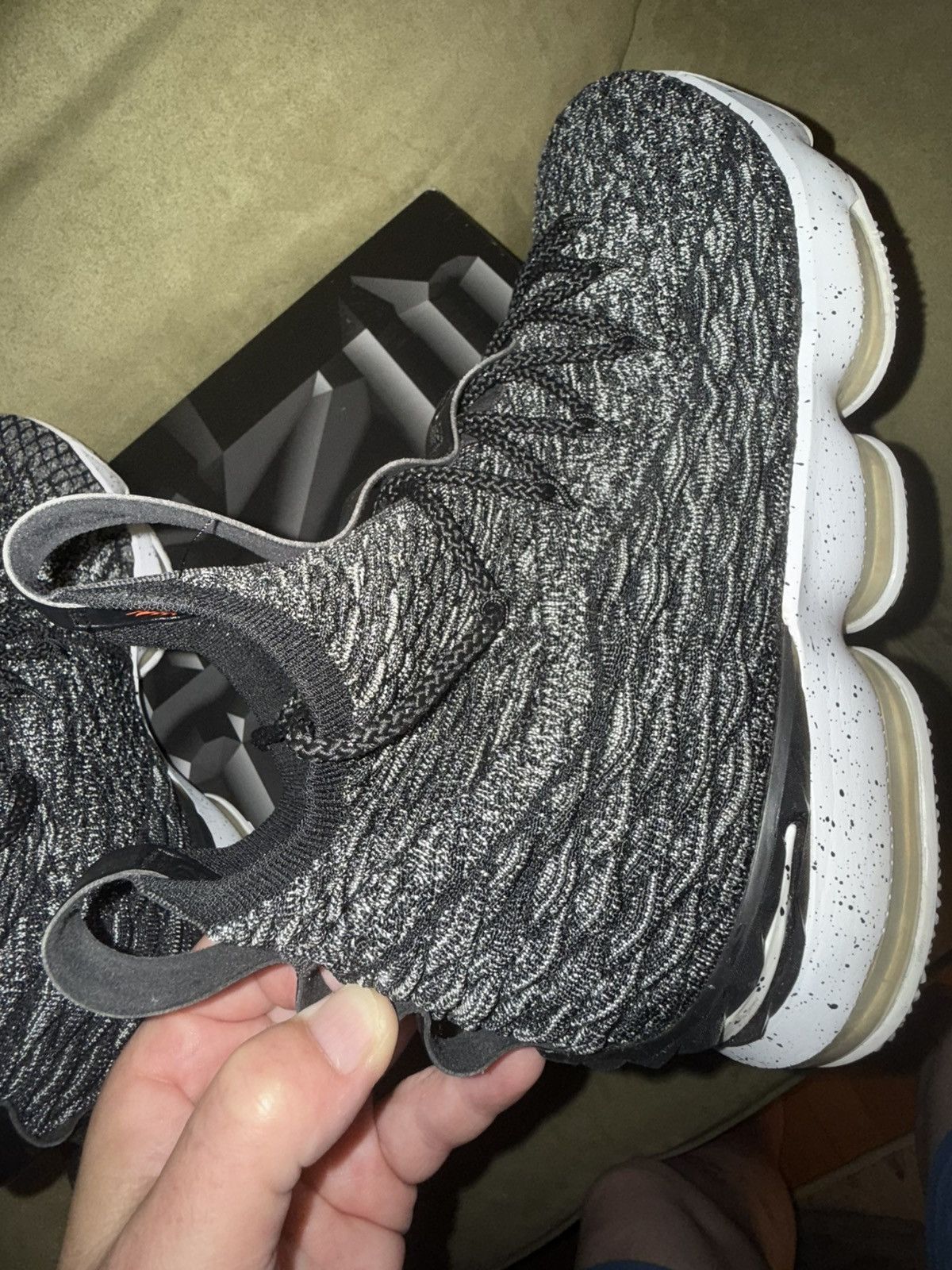 Nike Nike LeBron XV “Ashes” LeBron James 15, OG Box, VNDS, size13 Size US 13 / EU 46 - 17 Thumbnail