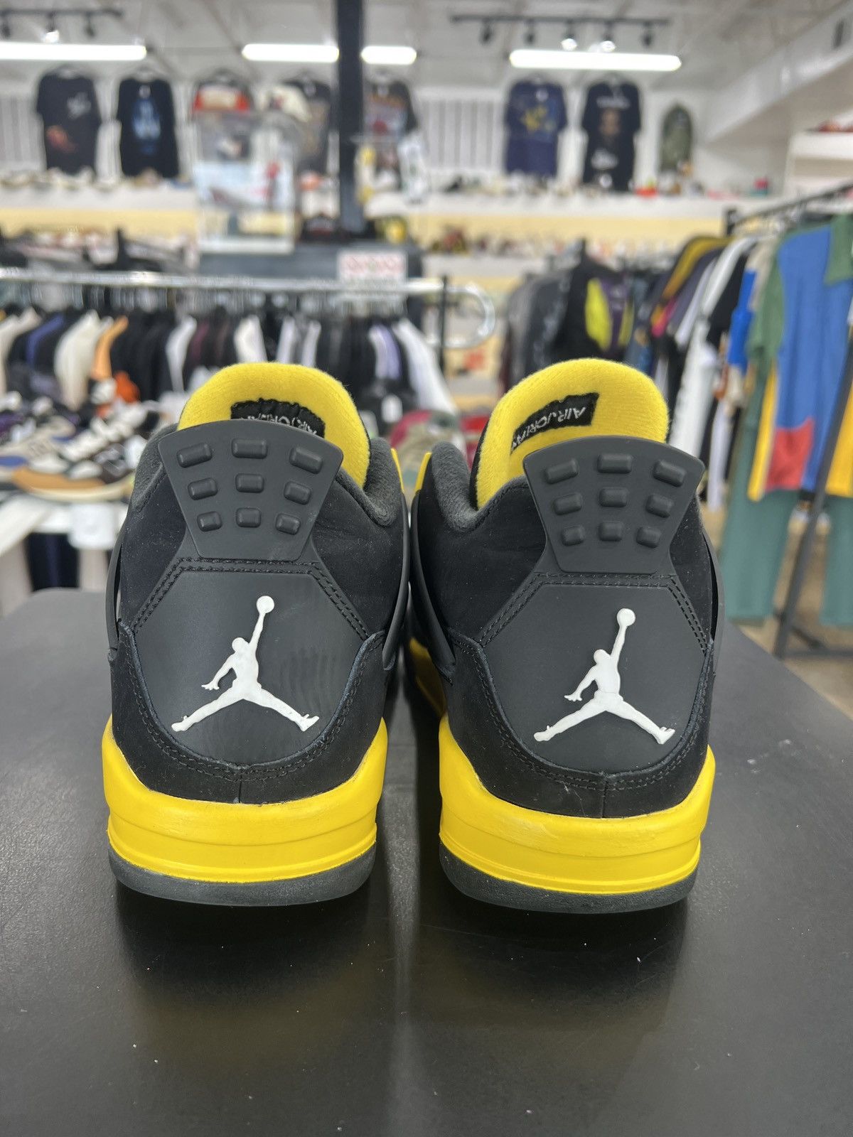 Jordan Brand Air Jordan 4 Thunder Sz. 7Y (2023) Size US 7 / EU 40 - 5 Thumbnail