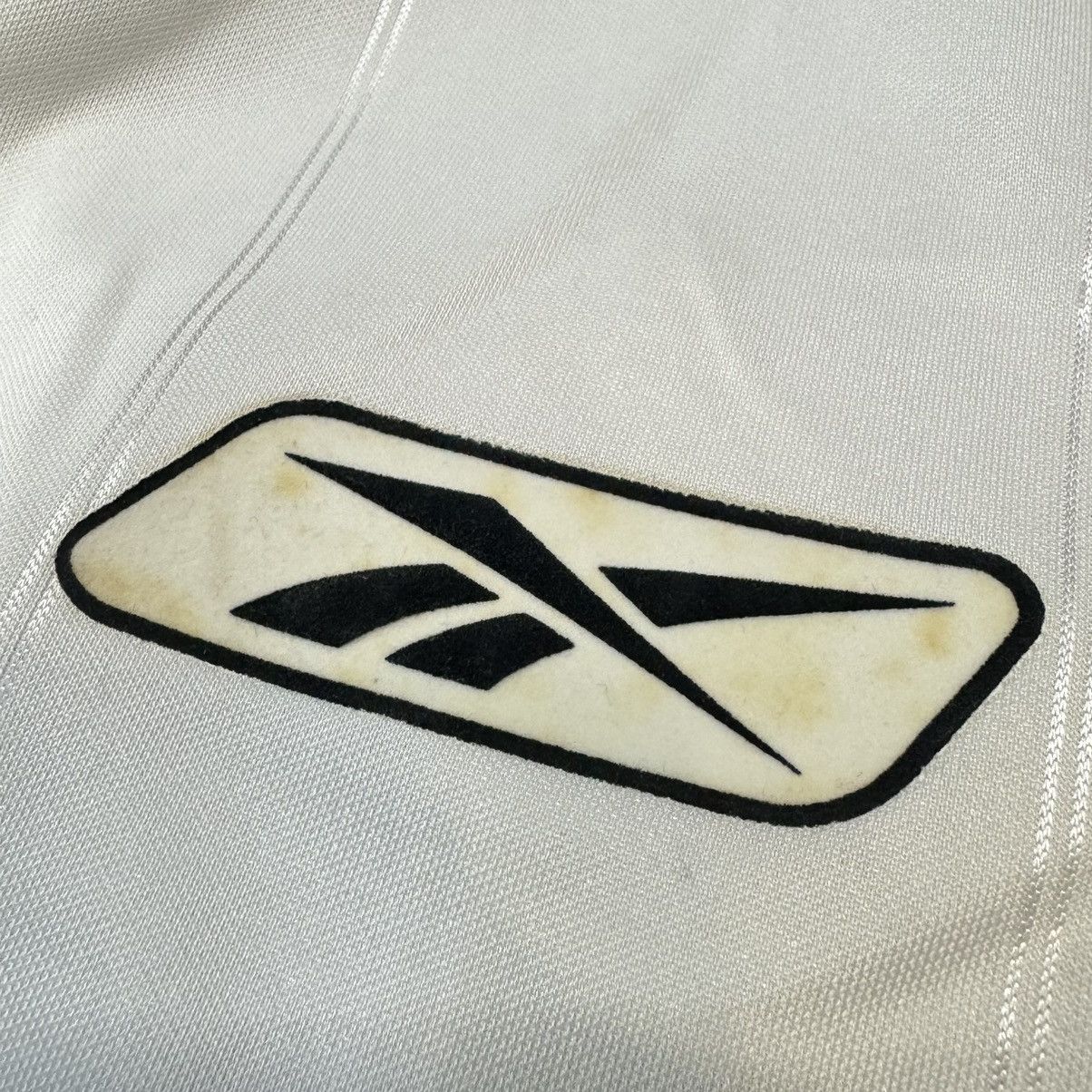 Reebok Liverpool 03/04 away shirt #17 Gerrard Size US XL / EU 56 / 4 - 5 Thumbnail