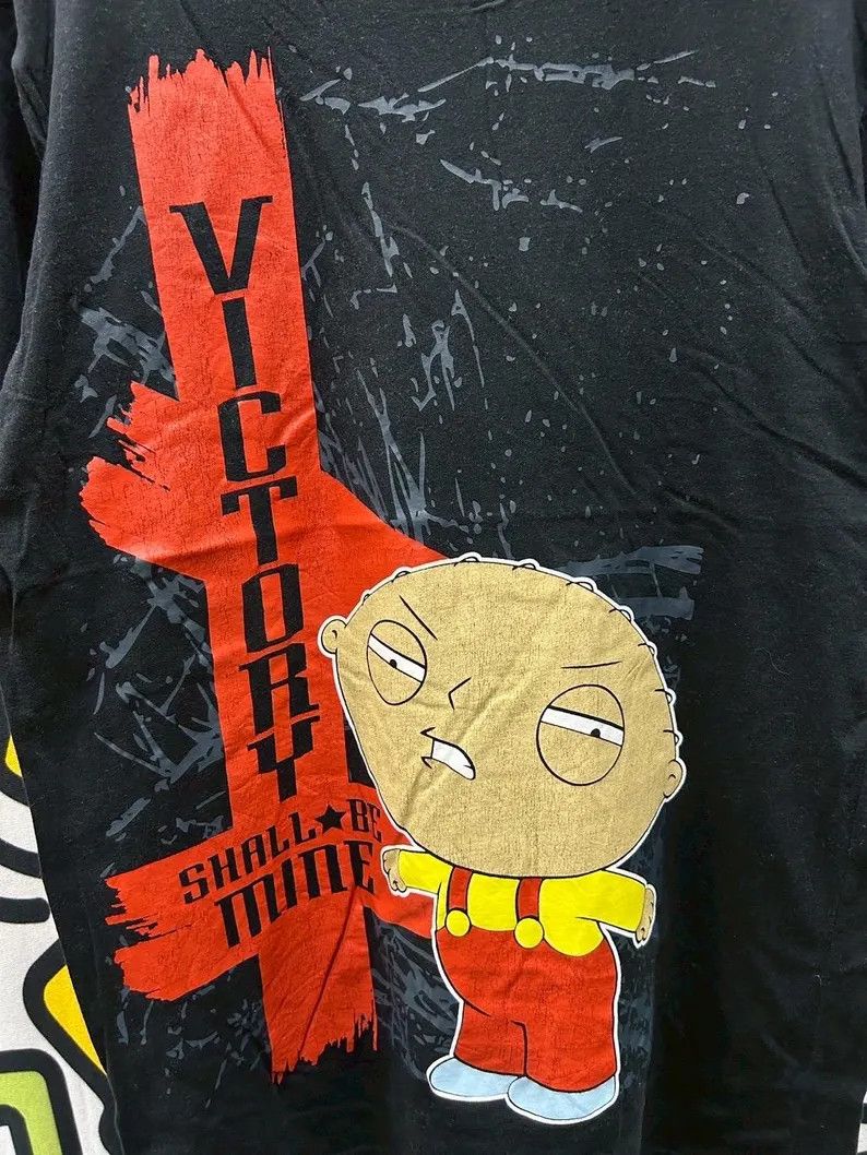 Vintage Vintage 2000s Family Guy tshirt size L Size US L / EU 52-54 / 3 - 3 Thumbnail
