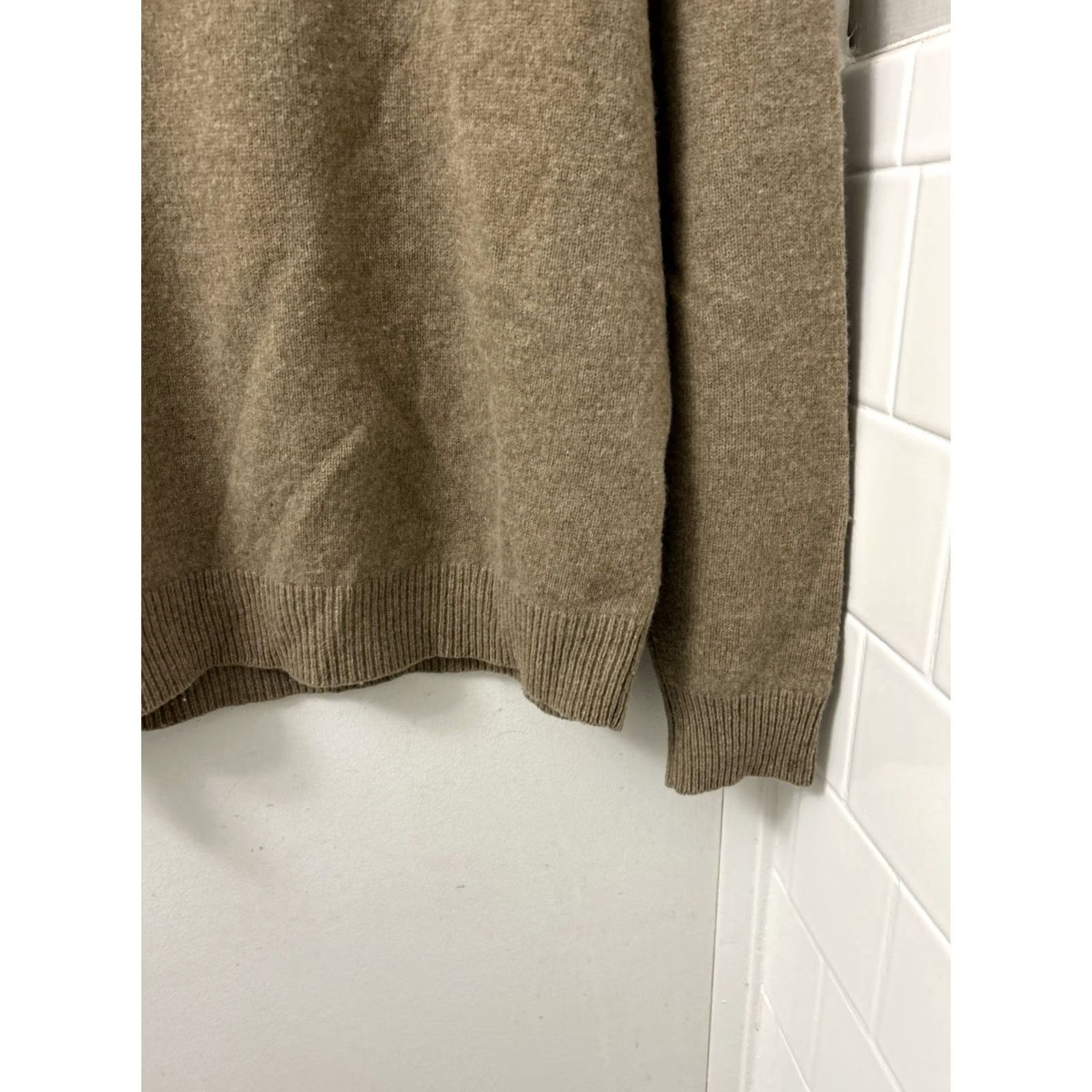 Uniqlo Uniqlo Sweater Mens M Tan Brown 100% Wool Turtleneck Knit Pullover L/S Gallon? Size US M / EU 48-50 / 2 - 5 Thumbnail