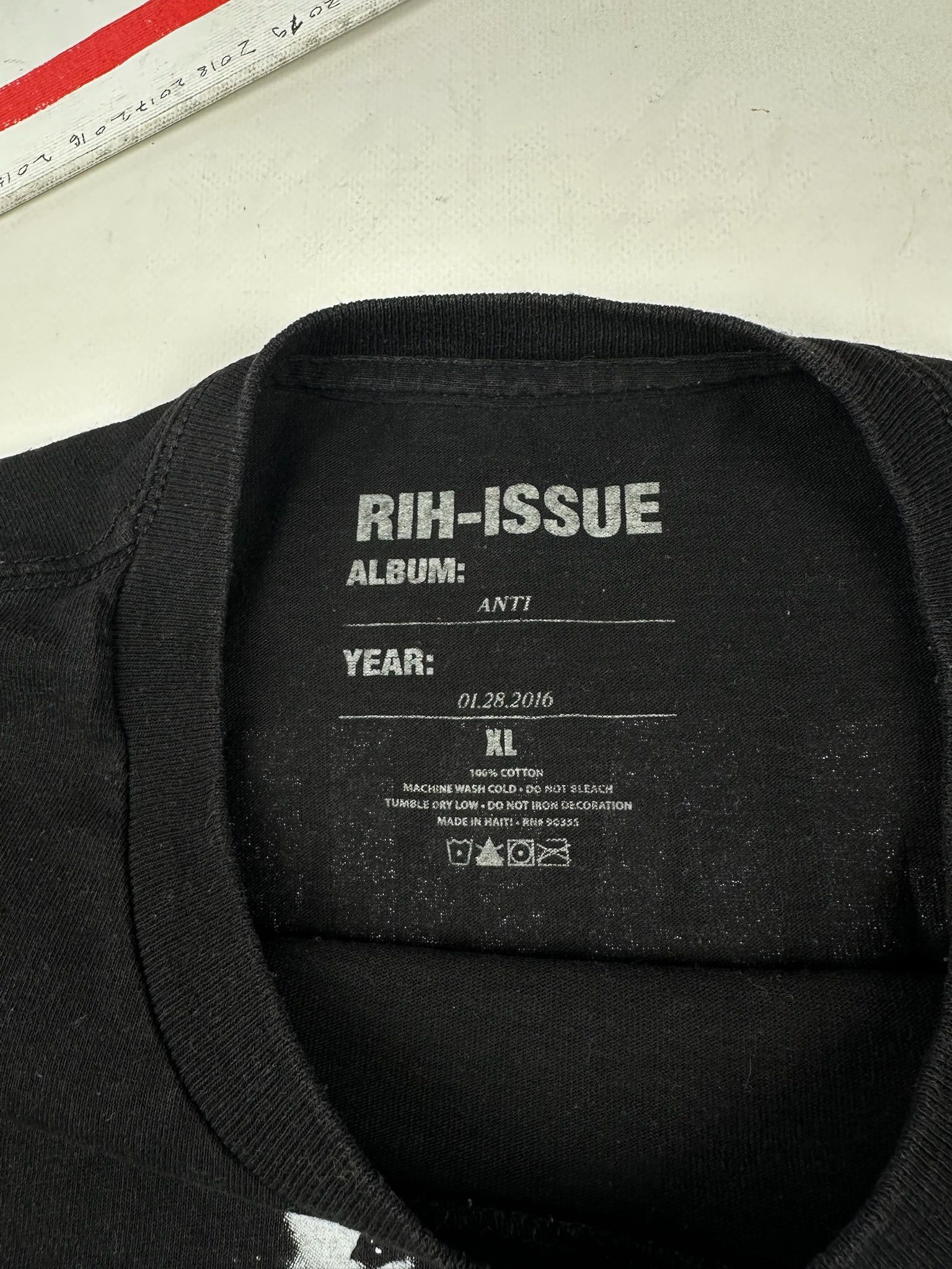 Rap Tees RIHANNA TEES Size US XL / EU 56 / 4 - 3 Thumbnail