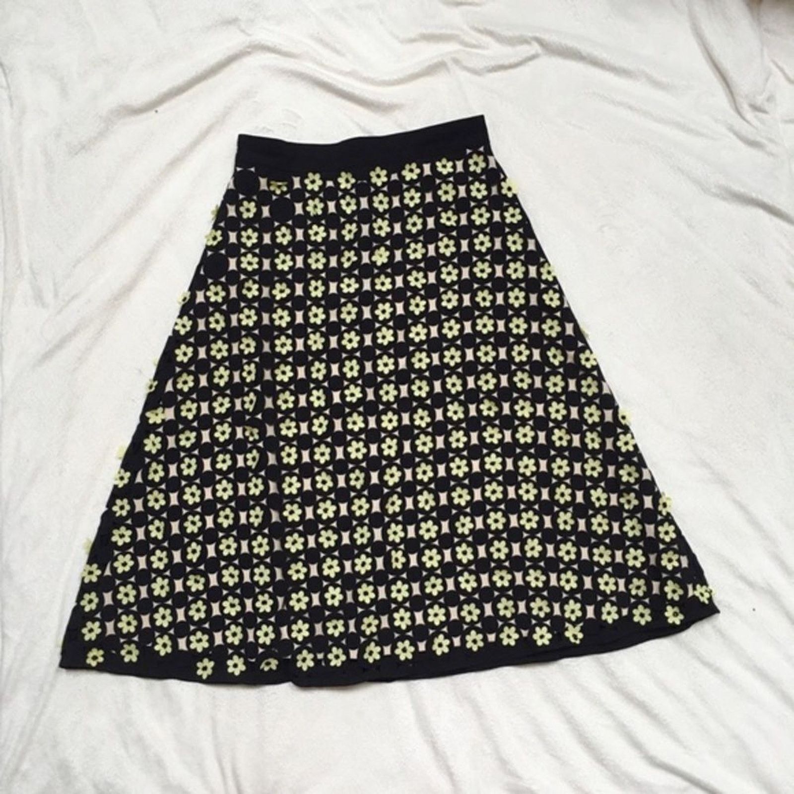 River Island River Island Beaded Flower Midi Skirt | Sz 4 Size 27" / US 4 / IT 40 - 2 Thumbnail