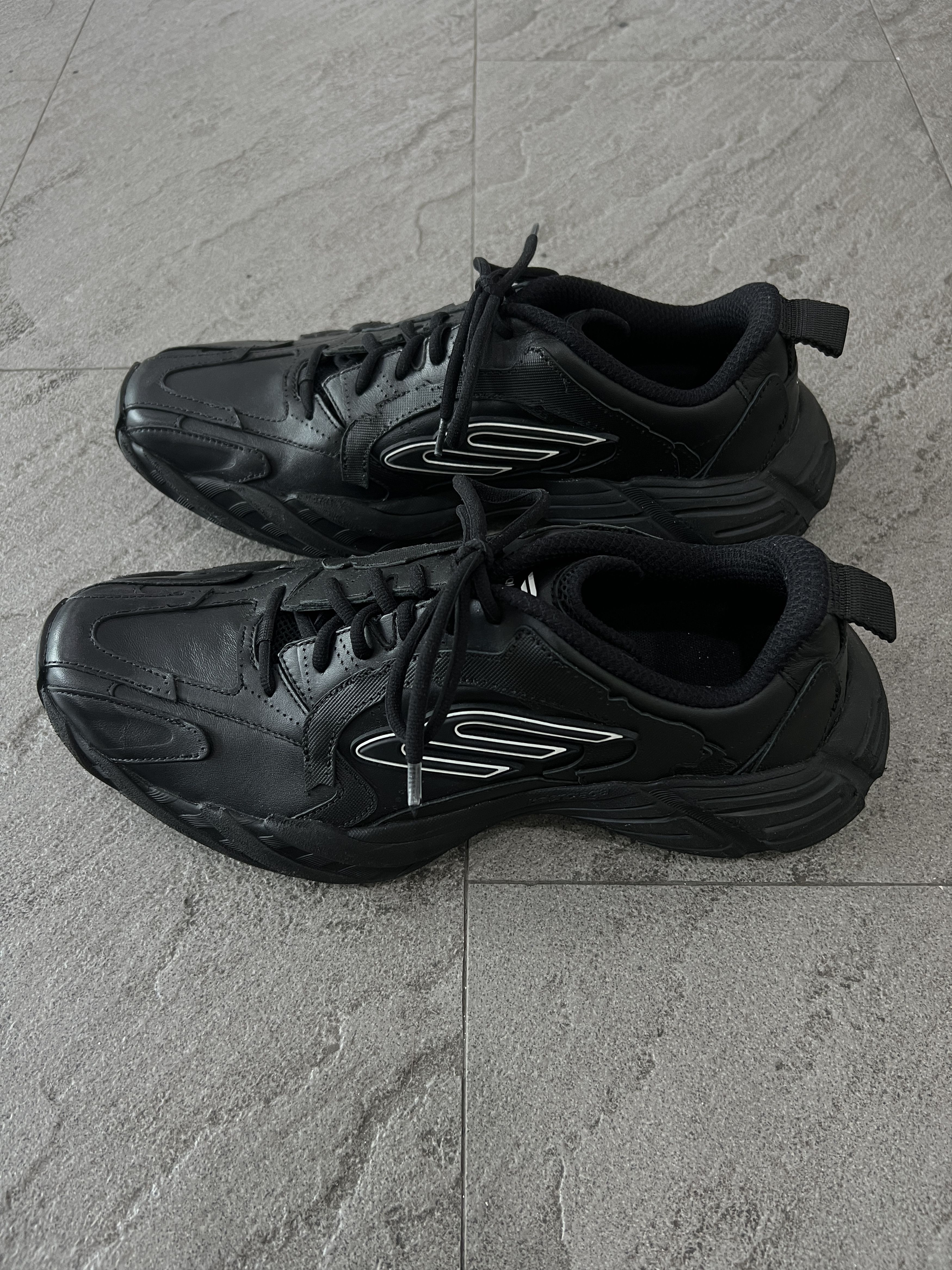 Balenciaga Balenciaga Monday Sneaker Triple Black EU43 Size US 10 / EU 43 - 2 Thumbnail