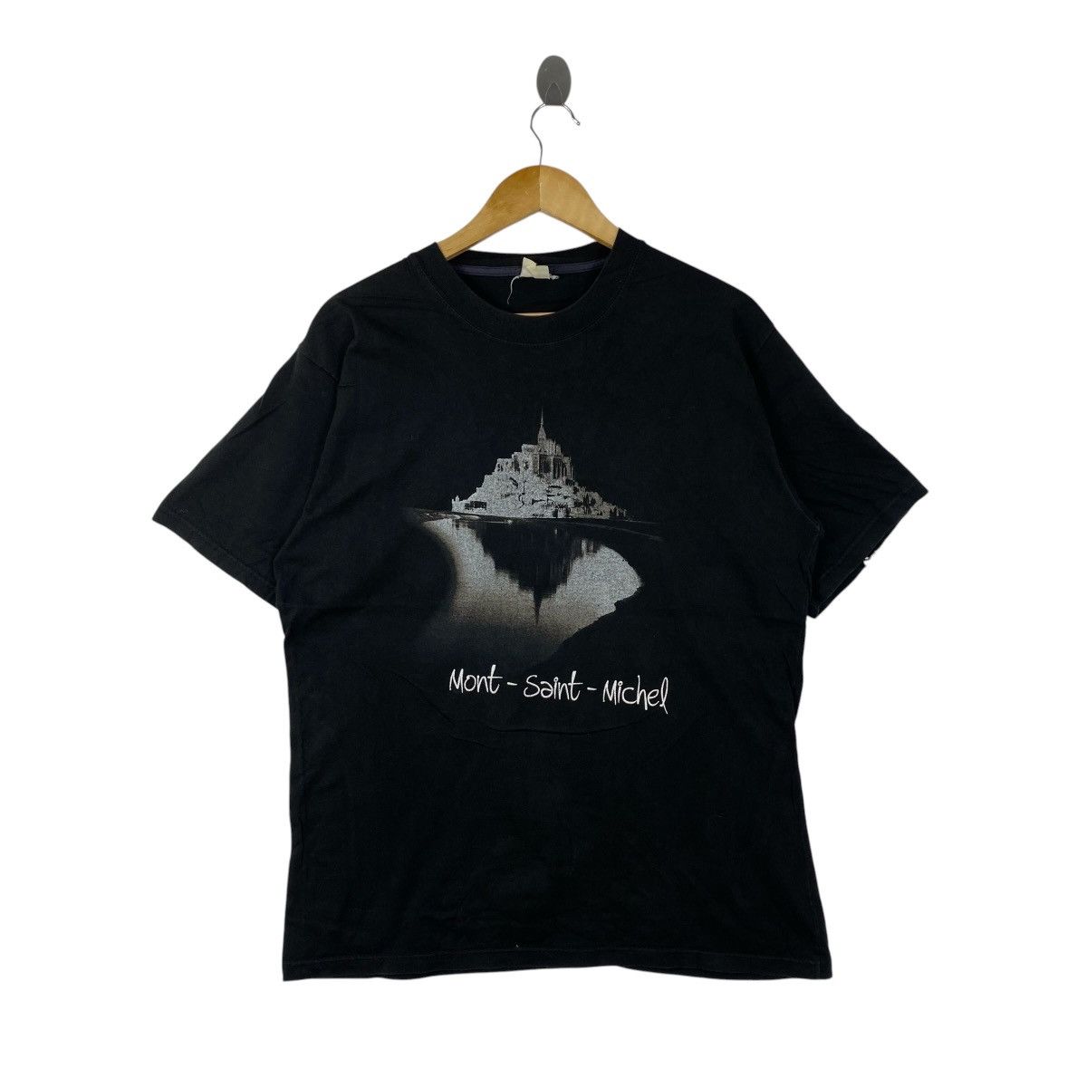 Vintage Vintage Mont Saint Michel Graphic Tee Distressed L Size US L / EU 52-54 / 3 - 1 Thumbnail