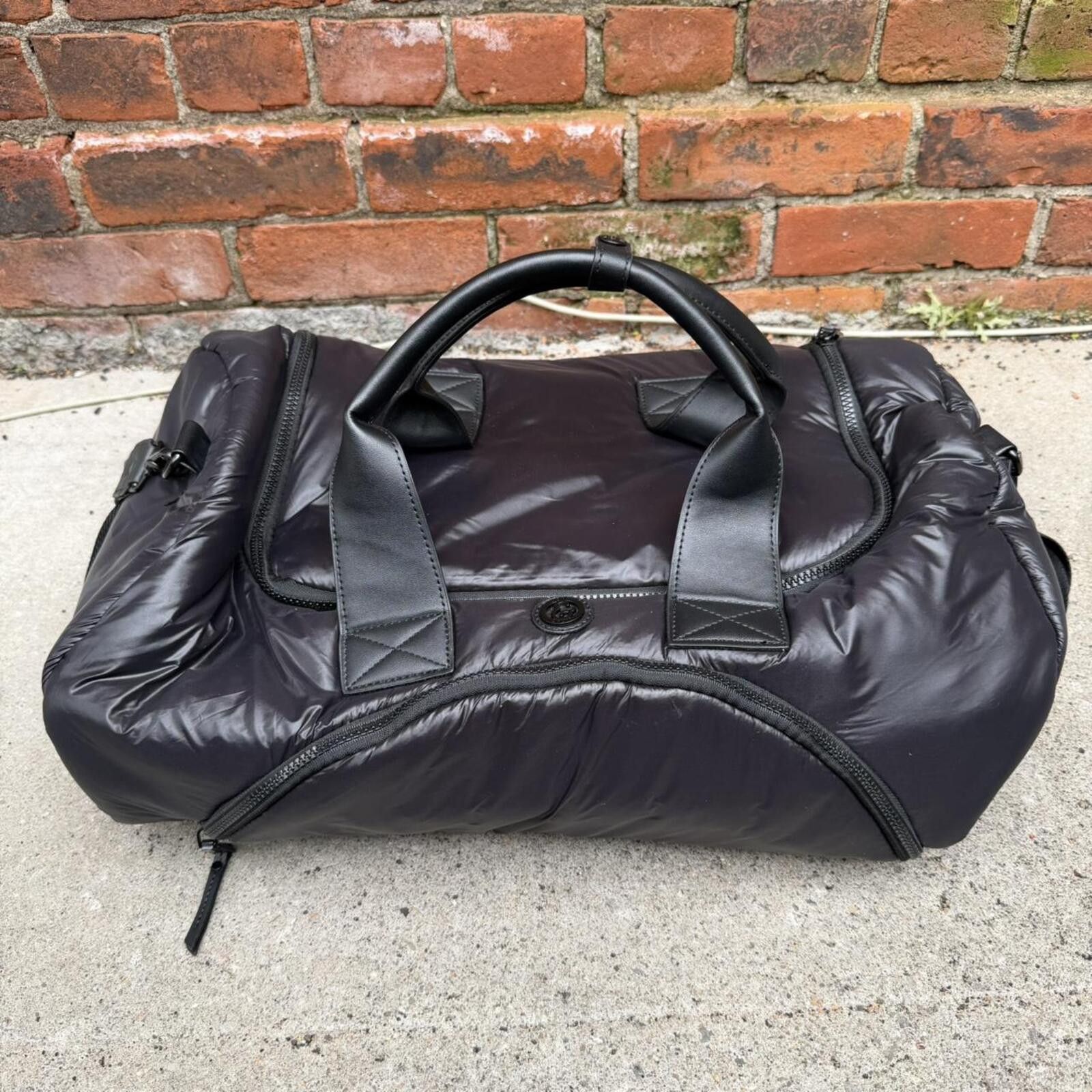 Other Joan & David black puffer nylon quilted weekender duffle bag Size ONE SIZE - 1 Thumbnail