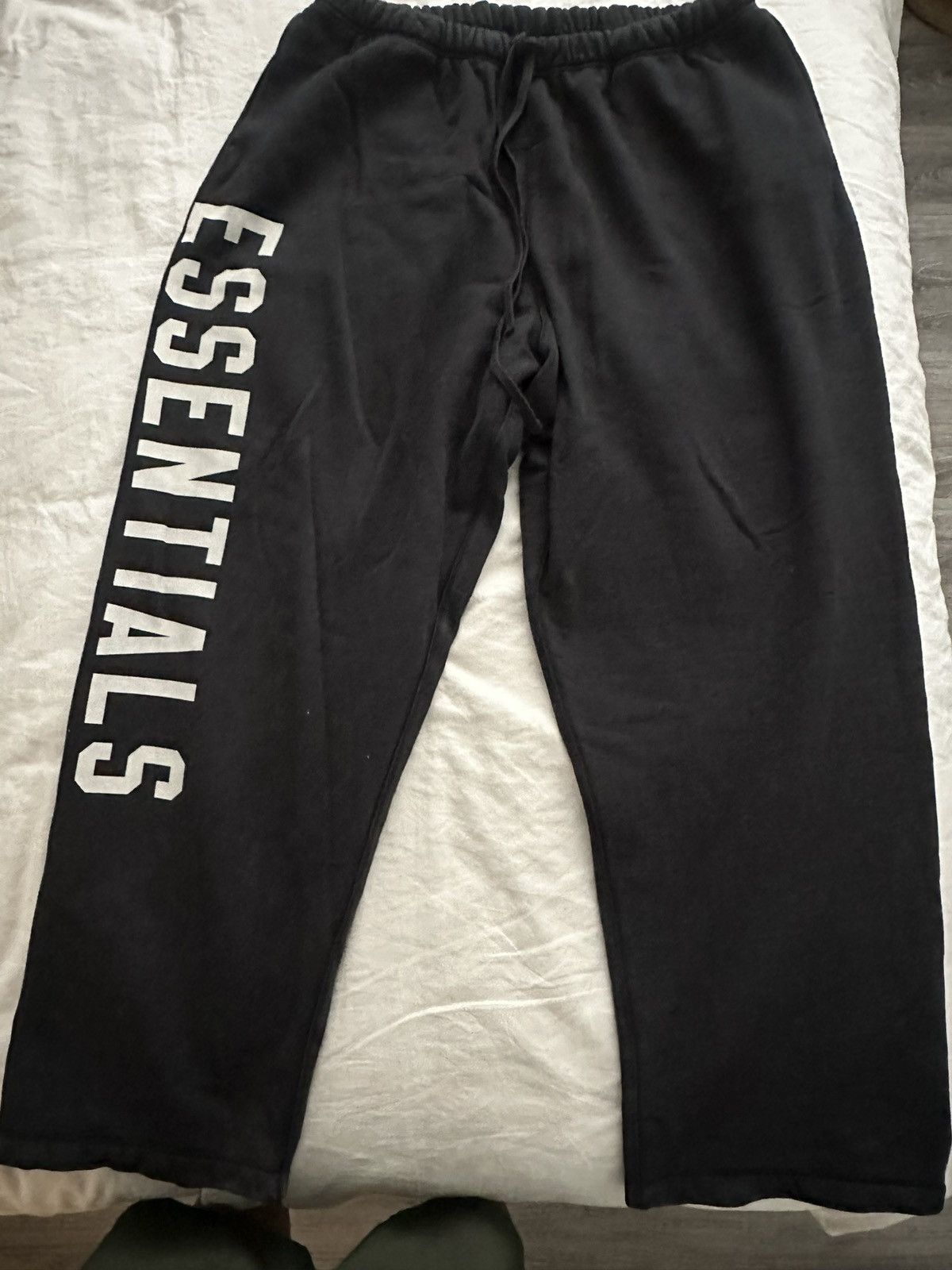 Essentials Fear of God Essentials Logo Black Wide-Leg Sweatpants – XXL Size US 40 / EU 56 - 1 Thumbnail