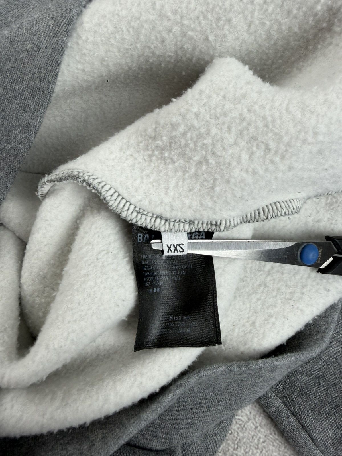 Balenciaga Balenciaga Crest Logo Cotton Hoodie Size XXS Size US XXS / EU 40 - 8 Thumbnail