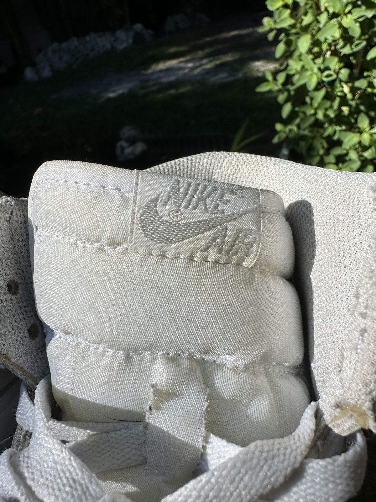Jordan Brand × Nike Jordan 1 Neutral Grey OG Size US 9.5 / EU 42-43 - 3 Thumbnail