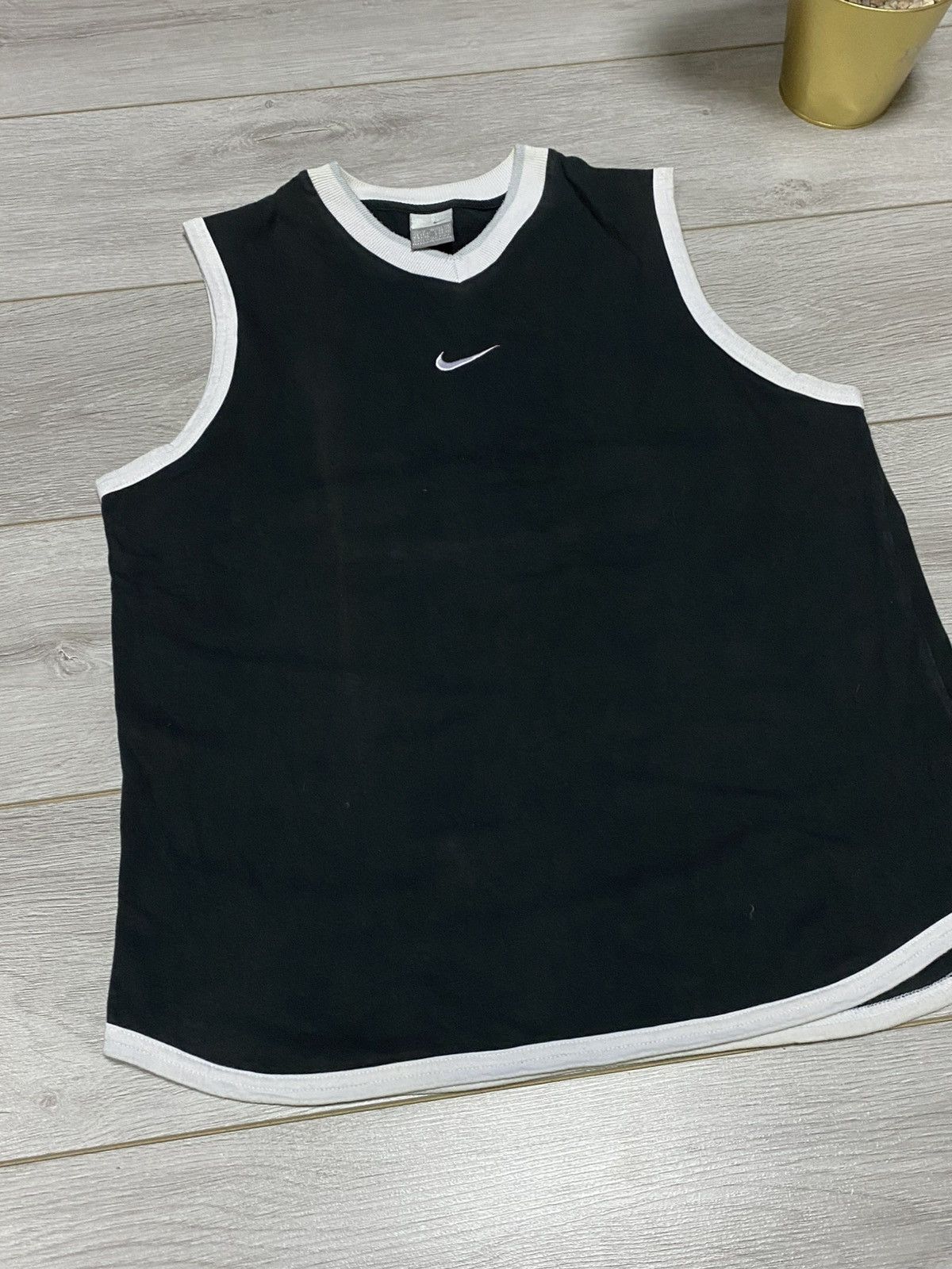 Nike Nike tank top v neck shirt vest swoosh Size US M / EU 48-50 / 2 - 6 Thumbnail