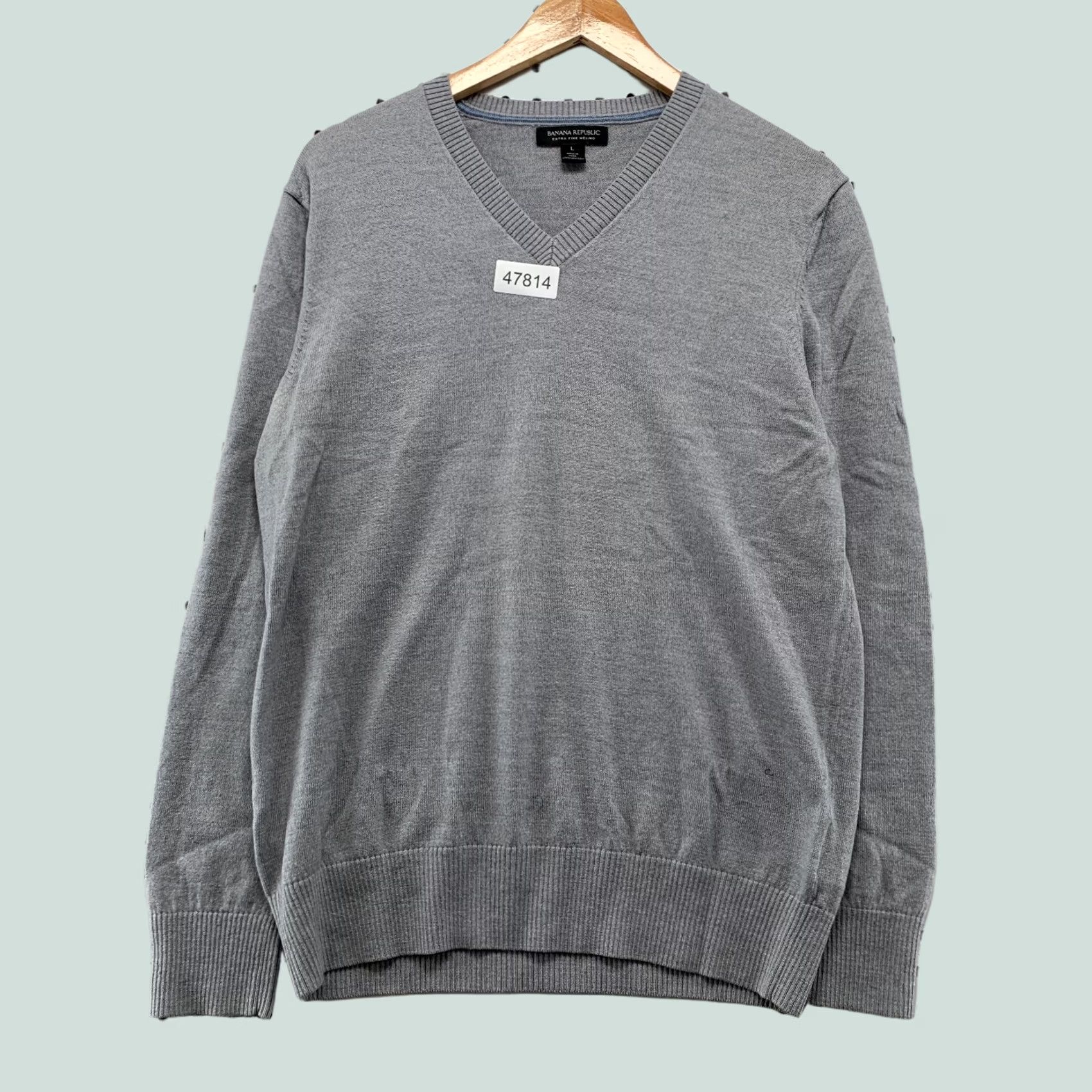 Banana Republic Banana Republic Sweater Mens Large Gray 100% Merino Wool Lightweight V-Neck Pullover Knit Winter Casual Shirts Size US L / EU 52-54 / 3 - 1 Thumbnail