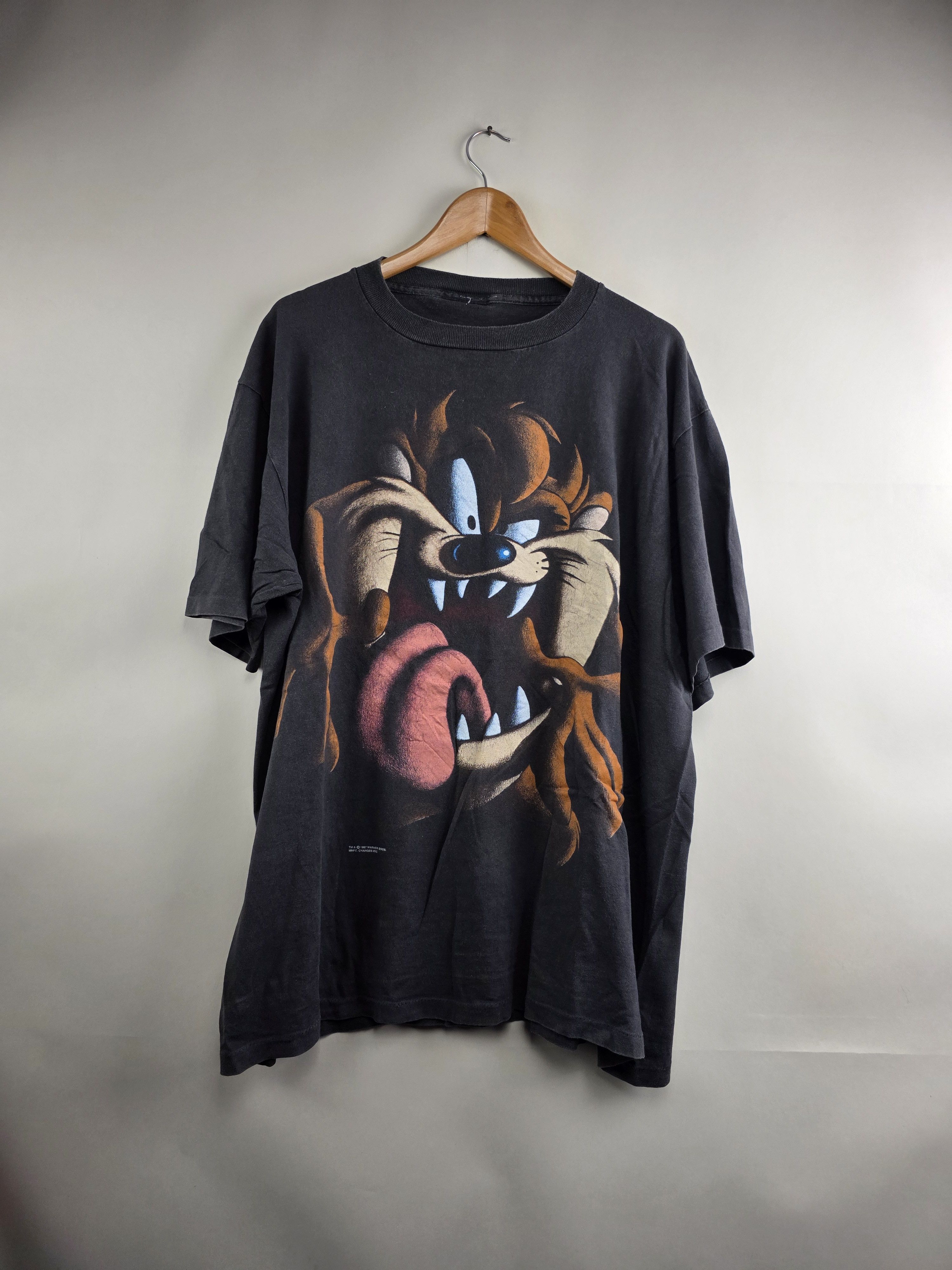Disney × Vintage × Warner Bros 1997 Warner Bros Taz Blackout XL 24.5" 30.5" Size US XL / EU 56 / 4 - 8 Thumbnail
