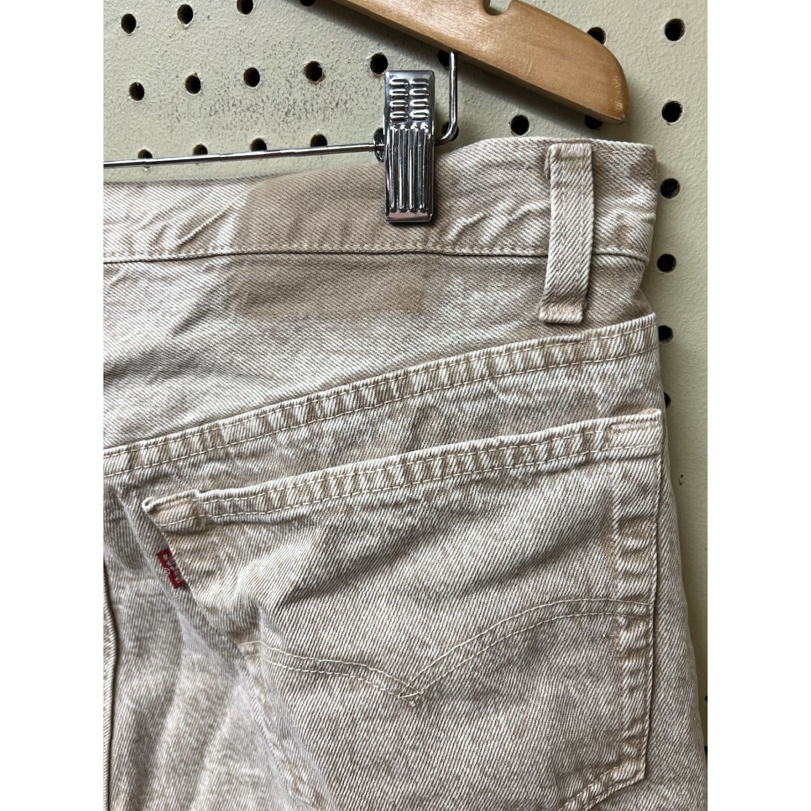 Levi's VINTAGE Levi’s 501 Jeans Denim 36 Regular USA Mens Size 36x34 Button Closure Cotton Straight Gold Inseam 34 Model Levi's 501 Size US 36 / EU 52 - 4 Thumbnail