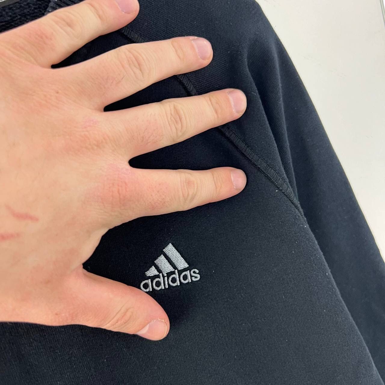 Adidas Adidas Vintage Sweatshirt Boxy Fit Mini Logo Y2k Size US M / EU 48-50 / 2 - 3 Thumbnail