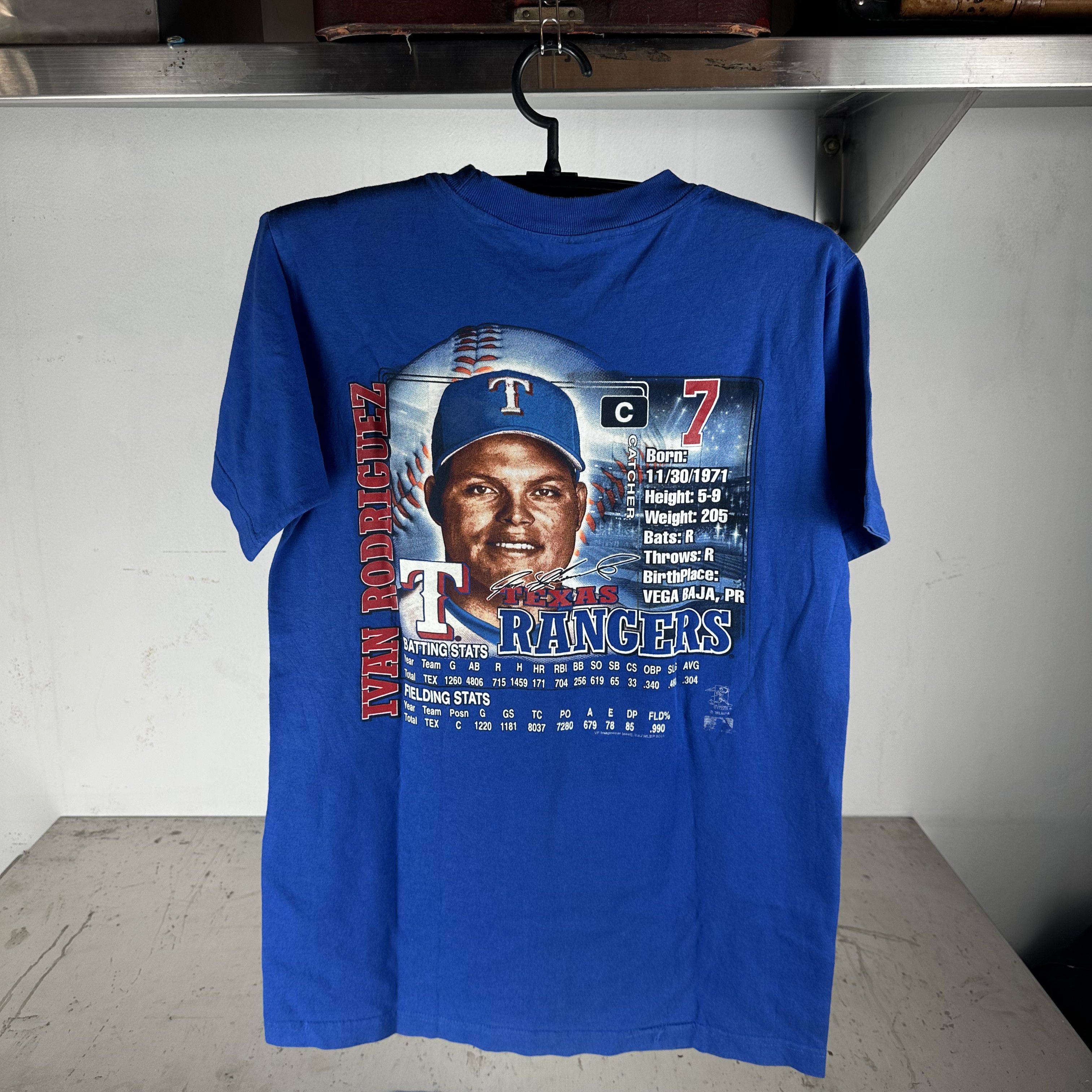 Vintage ​2001 Ivan Rodriguez Texas Rangers MLB Career Stats T-shirt Size US M / EU 48-50 / 2 - 3 Thumbnail