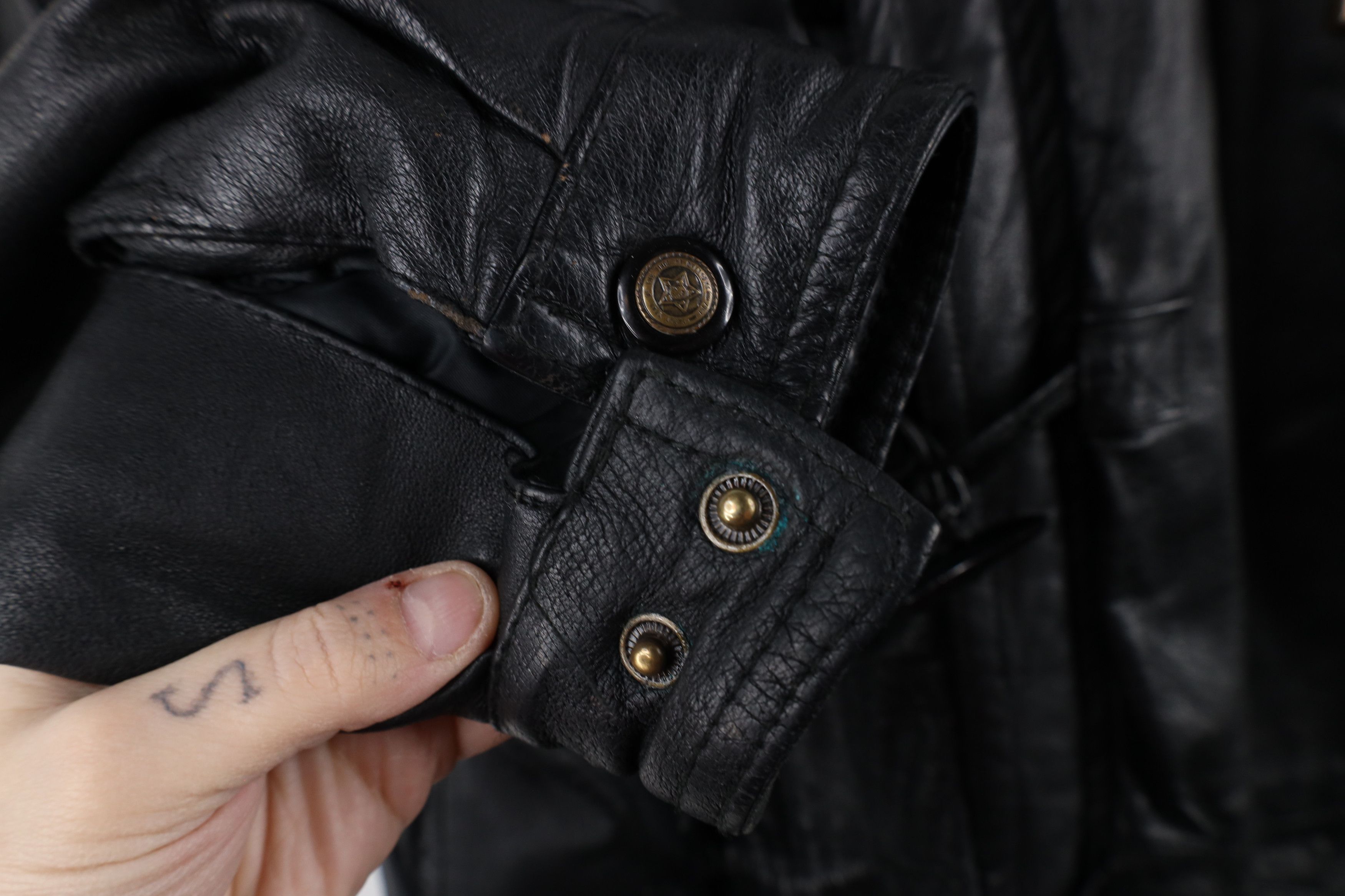 Vintage Vintage 90s Streetwear Toggle Button Hooded Leather Jacket Size US S / EU 44-46 / 1 - 8 Thumbnail