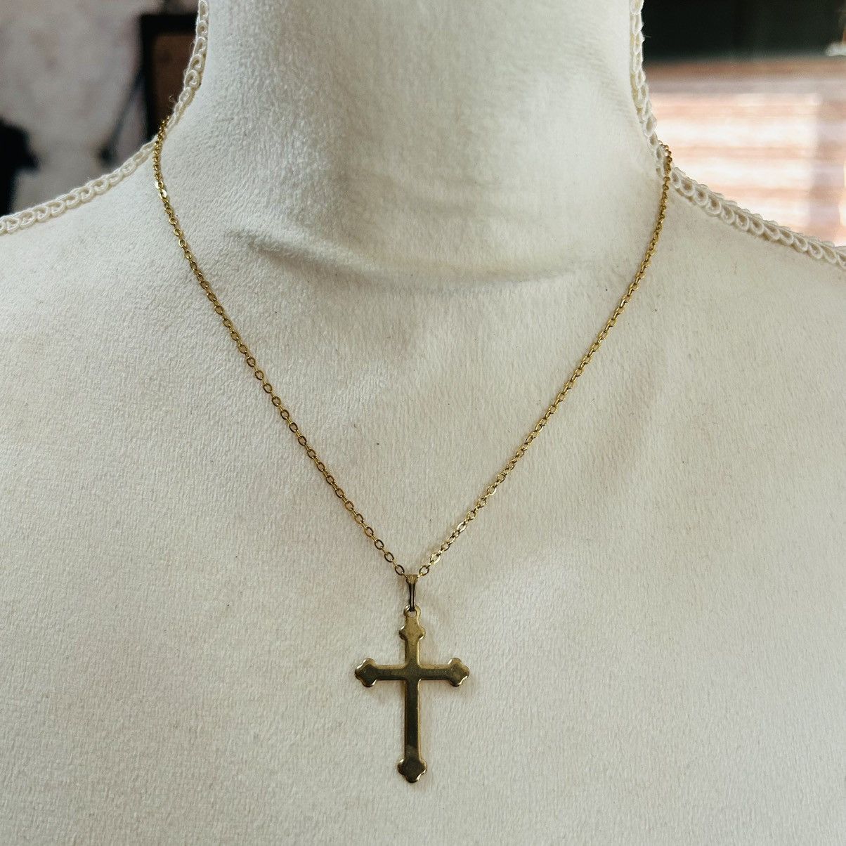 Vintage Vintage gold plated cross pendant on chain necklace Size ONE SIZE - 2 Thumbnail