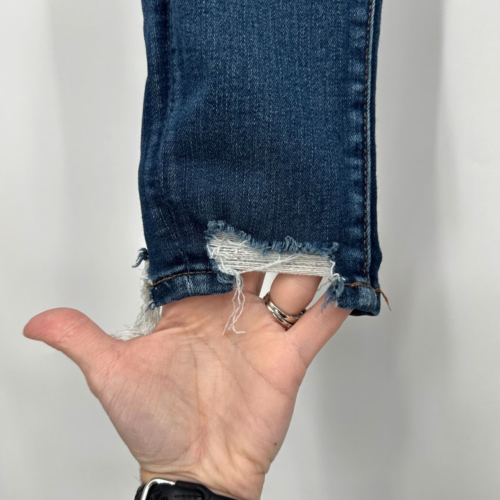 American Eagle Outfitters VINTAGE? No. American Eagle Next Level Stretch High Rise Skinny Jeans Dark Wash Sz 2 Distress Size 42" / US 20 - 5 Thumbnail