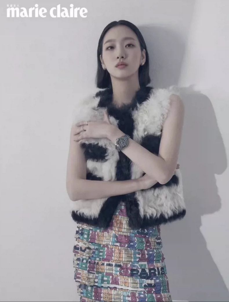 Chanel Chanel 21K black and white color-matched wool fur vest 2504 Size S / US 4 / IT 40 - 8 Thumbnail
