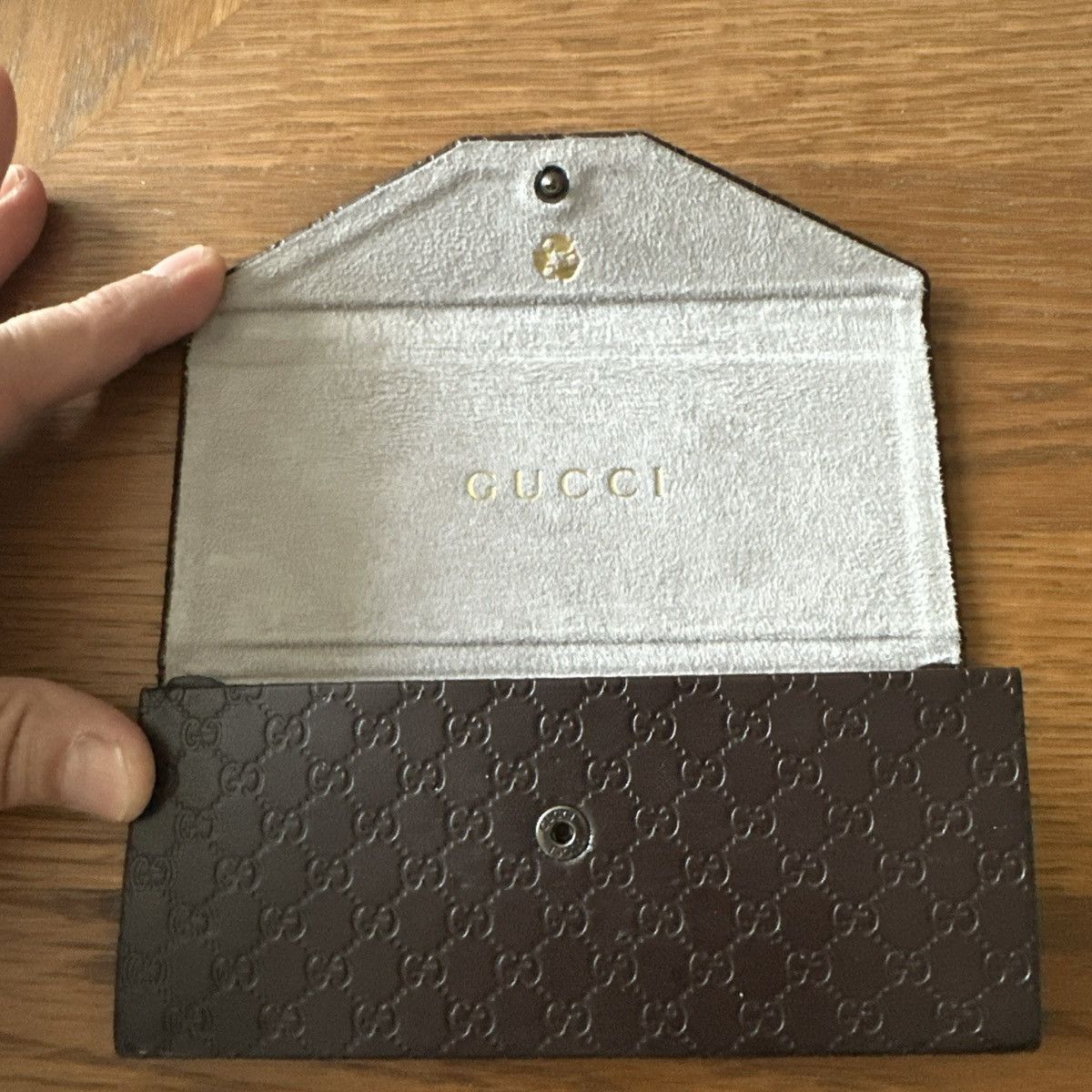 Gucci GUCCI Collapsible Triangular Leather SUNGLASS Case ONLY Size ONE SIZE - 10 Thumbnail