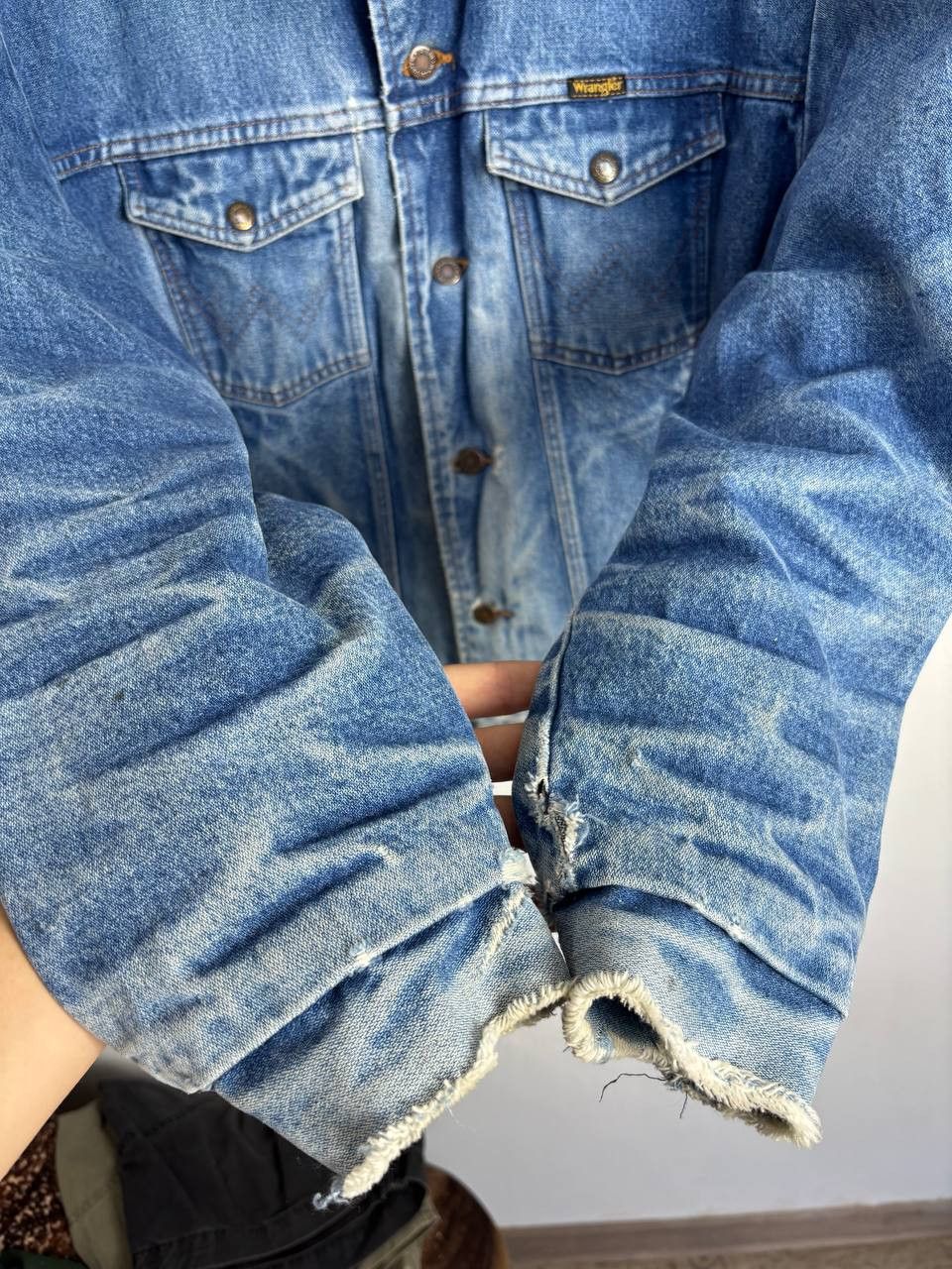 Wrangler 90's WRANGLER USA Wool Lined Distressed Denim Jacket Vintage Size US L / EU 52-54 / 3 - 4 Thumbnail