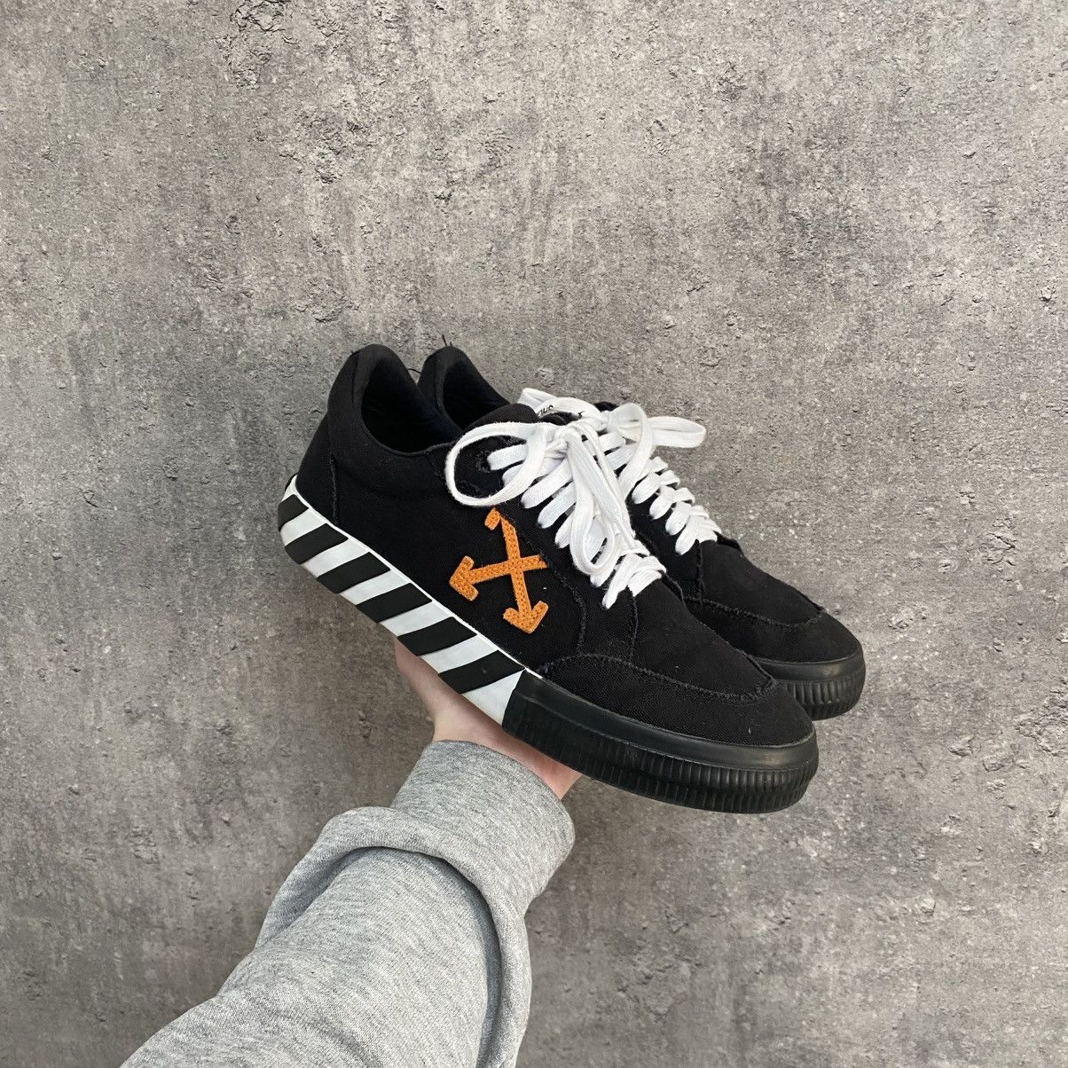 Off-White Off-White Vulcanized Low Sneakers Black Arrow Shoes Size US 10 / EU 43 - 4 Thumbnail