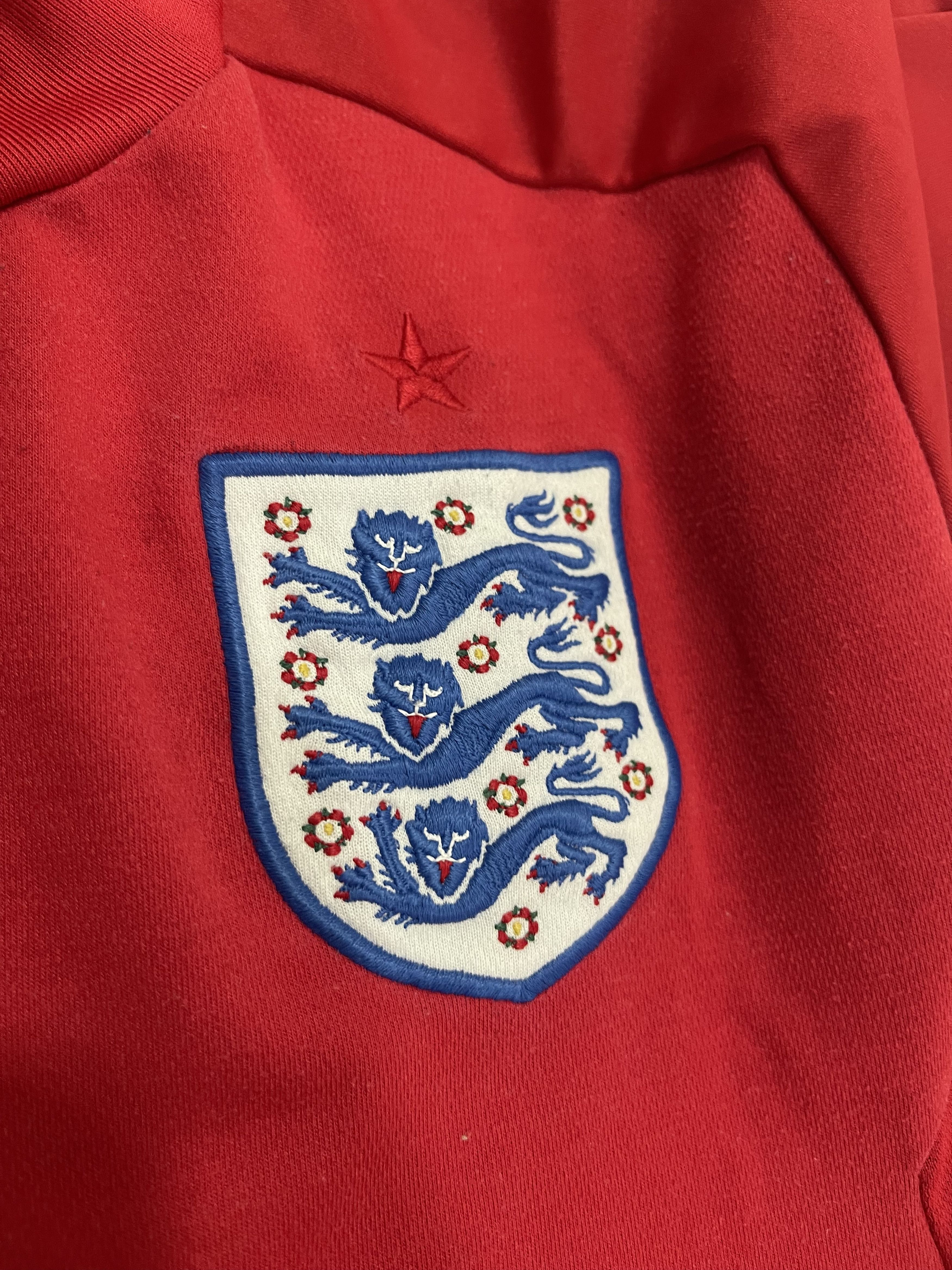 Umbro England Umbro Red Away Jersey Size 40 (M) Size US M / EU 48-50 / 2 - 8 Thumbnail