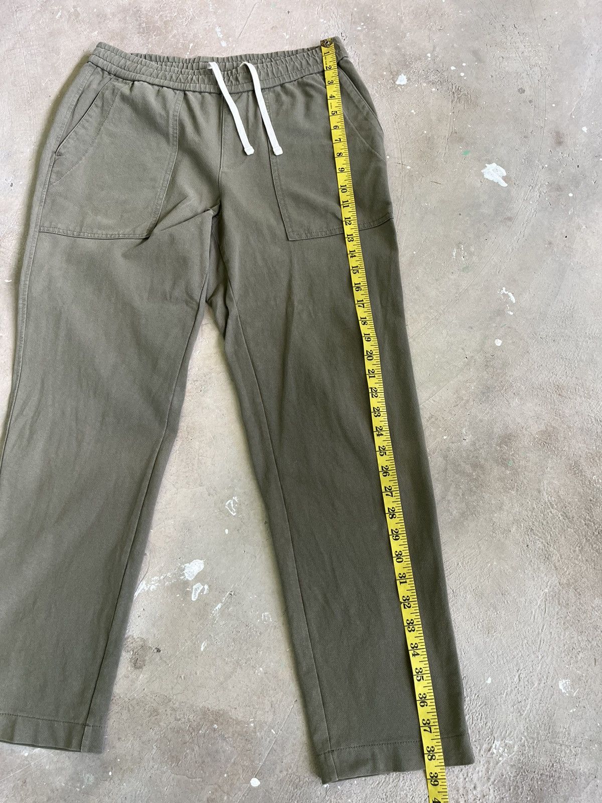 Uniqlo Uniqlo Olive Relaxed Drawstring Pants Size US 32 / EU 48 - 9 Thumbnail