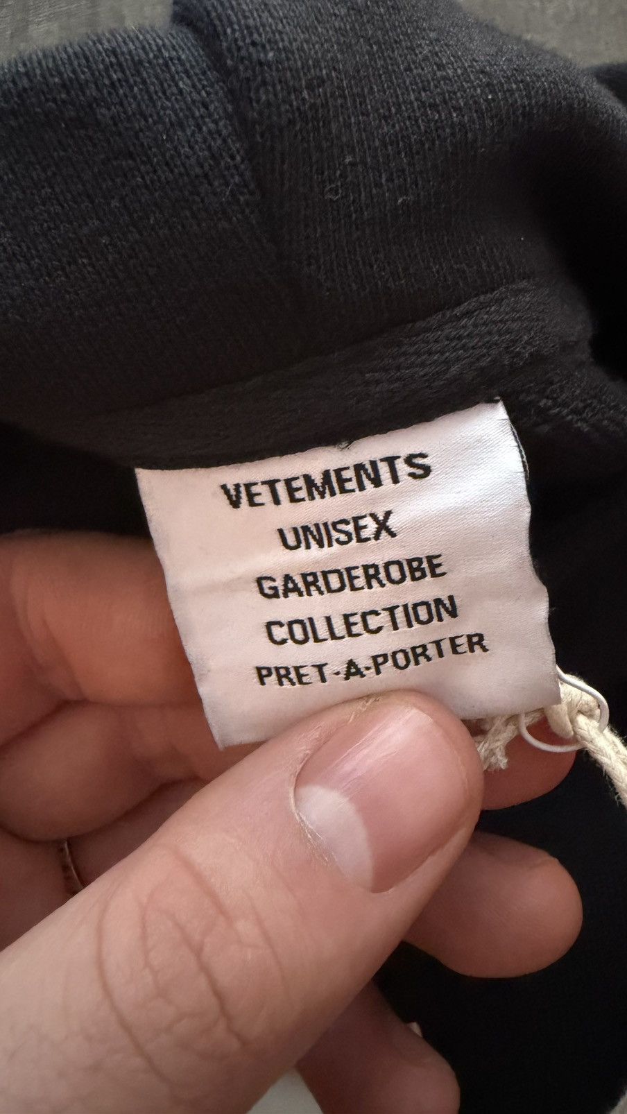 Vetements VETEMENTS Limited Edition Logo Hoodie - Black Size US M / EU 48-50 / 2 - 6 Thumbnail