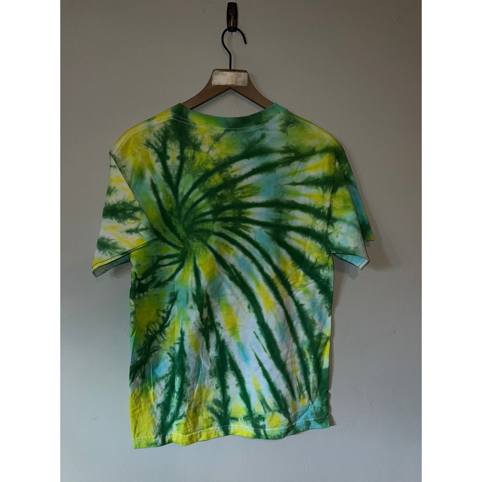 Vintage Vintage Green Spiral Tie Dye Shirt Blank Shirt Tee VTG M Size US M / EU 48-50 / 2 - 6 Thumbnail