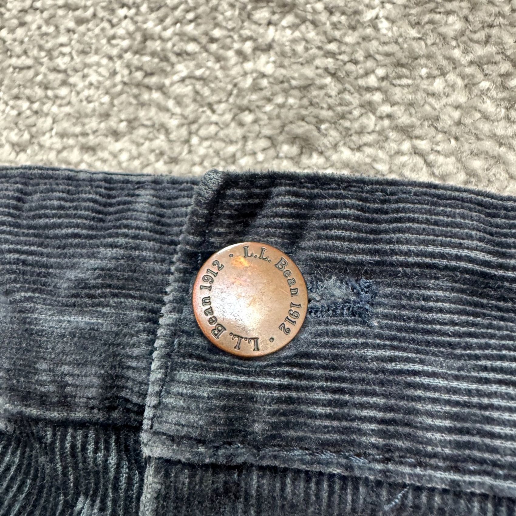 Vintage L.L. Bean Classic Fit Corduroy Cargo Pants Womens 12R Dark Blue Casual Outdoor Pants Size 34" / US 12 / IT 48 - 6 Thumbnail