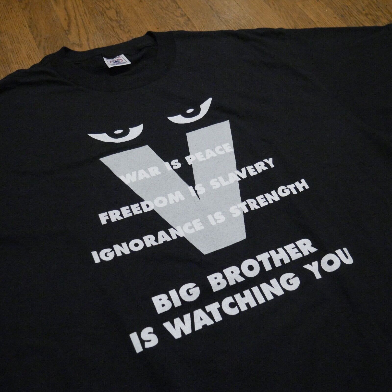 Delta Vintage V For Vendetta Movie Promo George Orwell T Shirt XL Size US XL / EU 56 / 4 - 4 Thumbnail