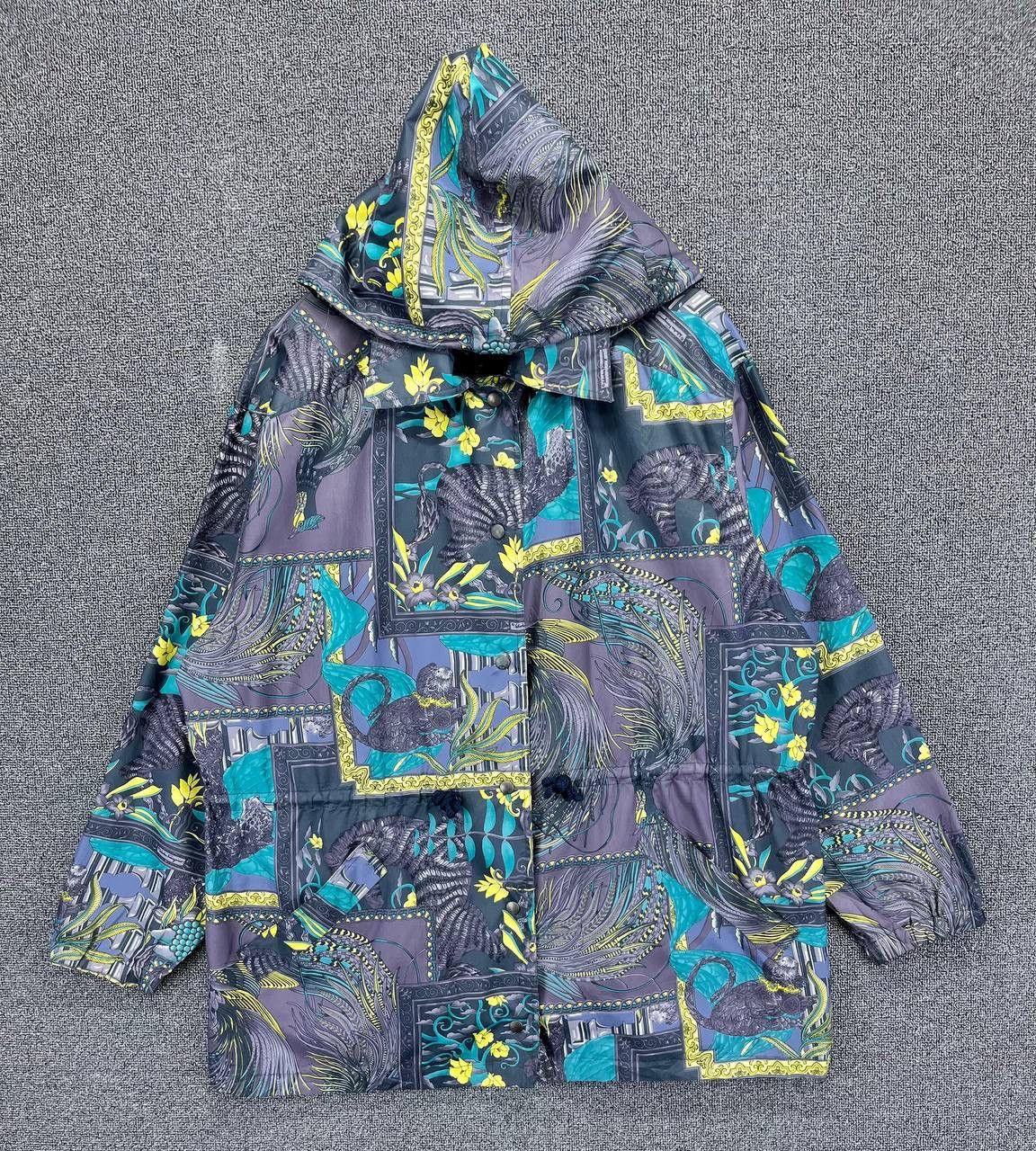 Vintage Salvatore Ferragamo Luxury Design Light Jacket