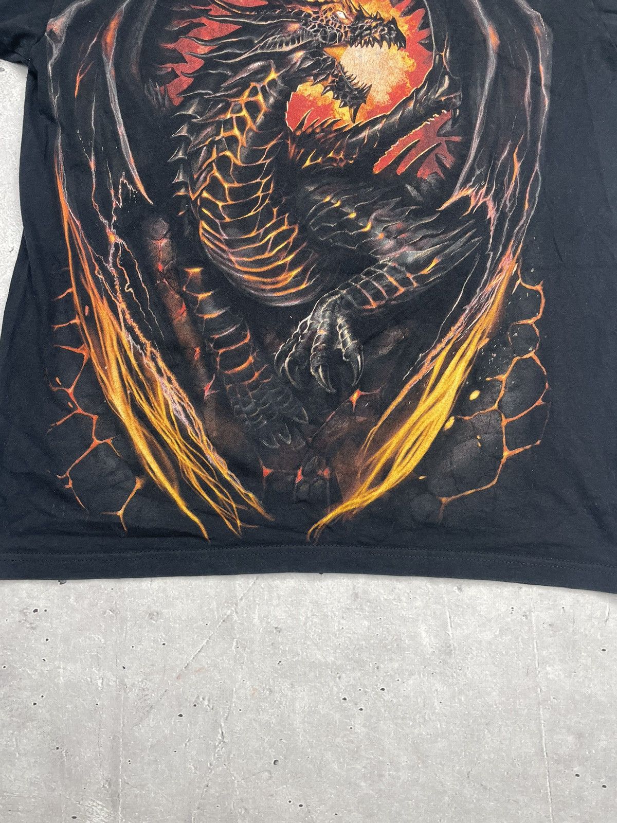 Other × Vintage Vintage spiral Amazing dragon t-shirt on two side Size US M / EU 48-50 / 2 - 4 Thumbnail