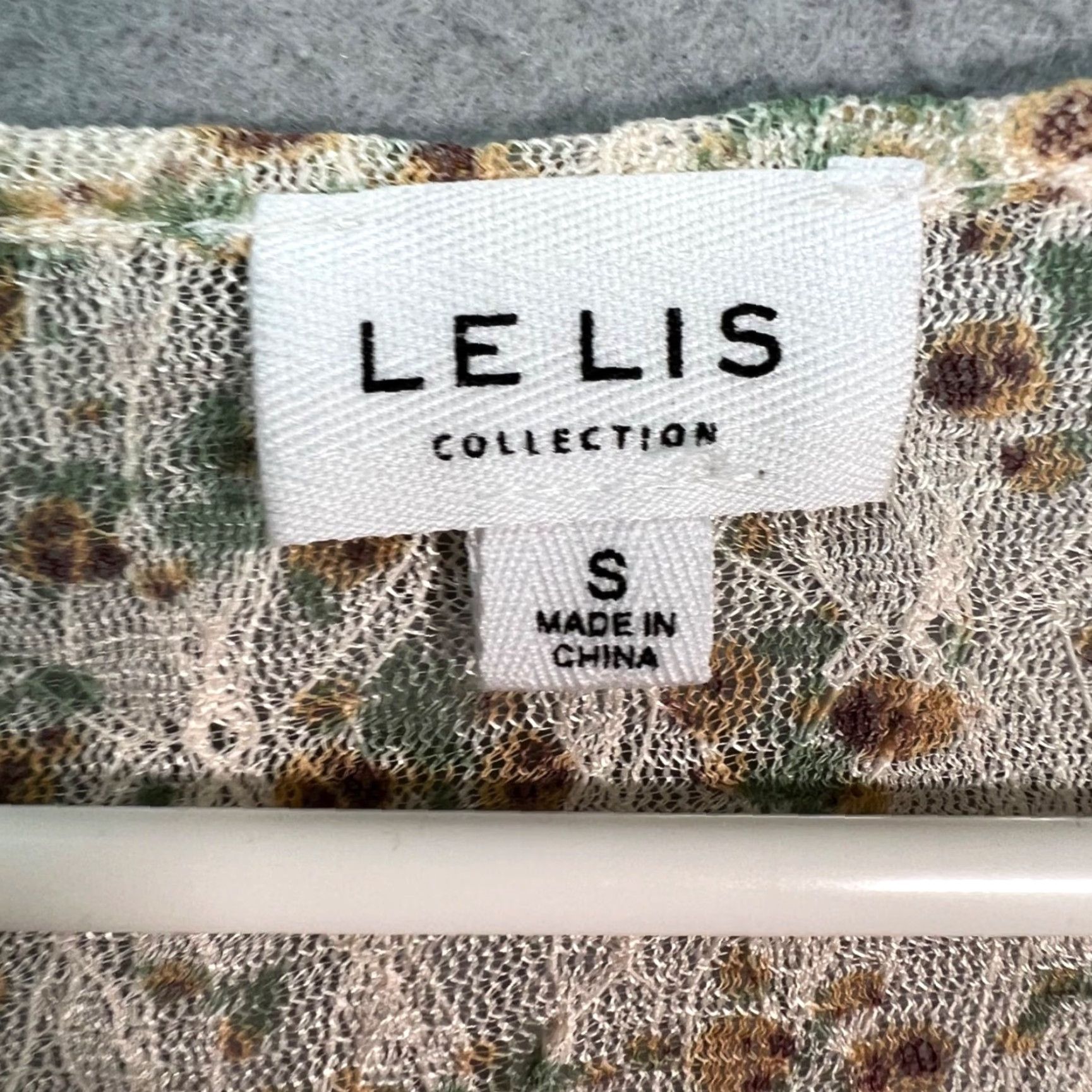 Vintage Le Lis Womens Size Small Floral Lace Tie-Front Crop Top V-Neck Lightweight Shirt Blouse Womens XS? Size S / US 4 / IT 40 - 3 Thumbnail