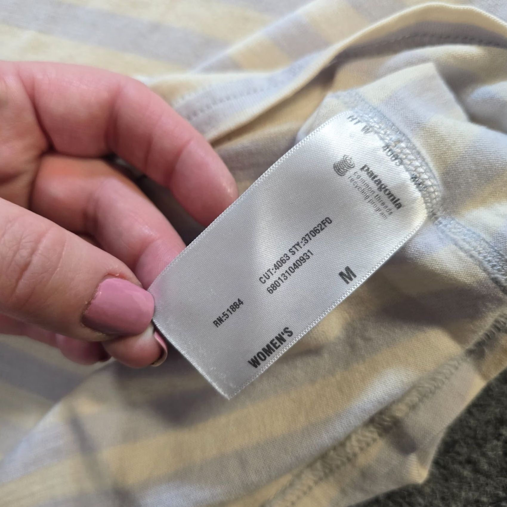 Patagonia Patagonia Womens Medium Gray Yellow Striped Capilene Layer 1/4 Zip Outdoor Size M / US 6-8 / IT 42-44 - 7 Thumbnail
