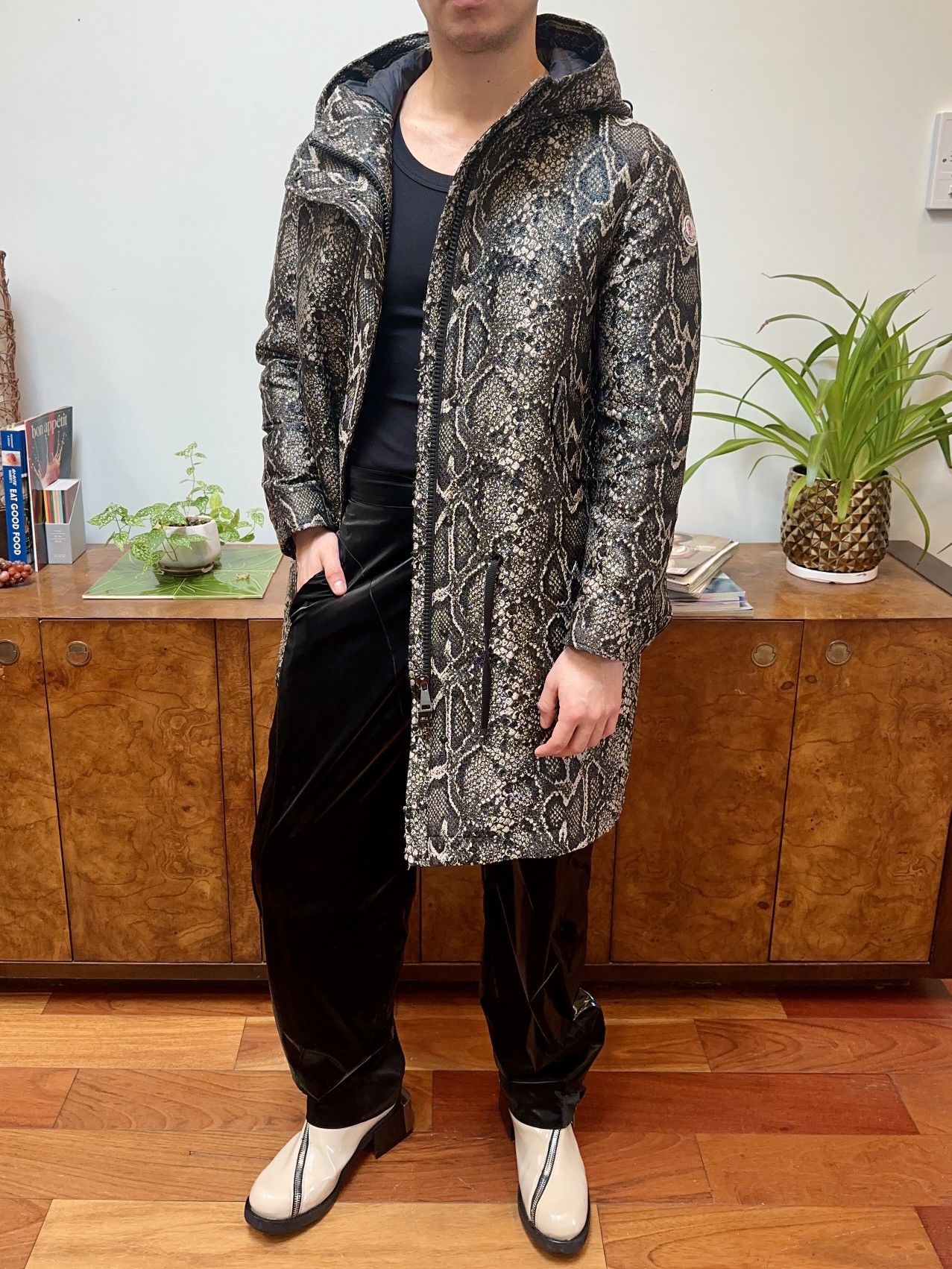 Moncler Metallic Snakeskin Jacquard Down Coat Size US S / EU 44-46 / 1 - 1 Thumbnail