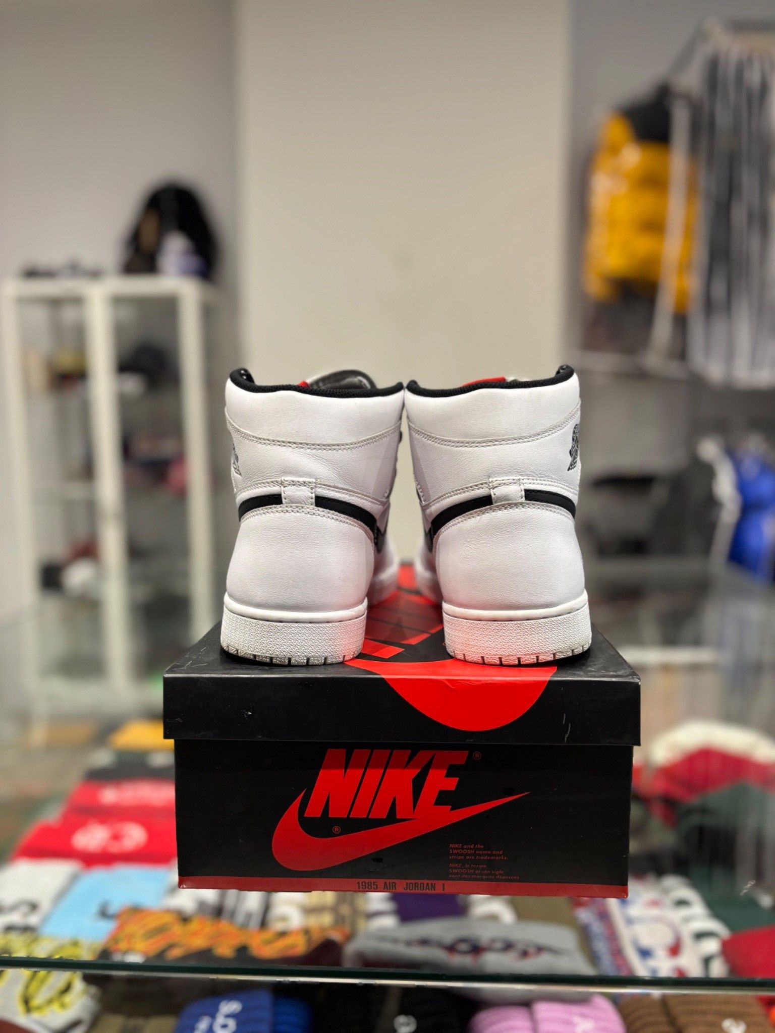 Jordan Brand Jordan 1 Yin Yang White Size US 10.5 / EU 43-44 - 2 Thumbnail