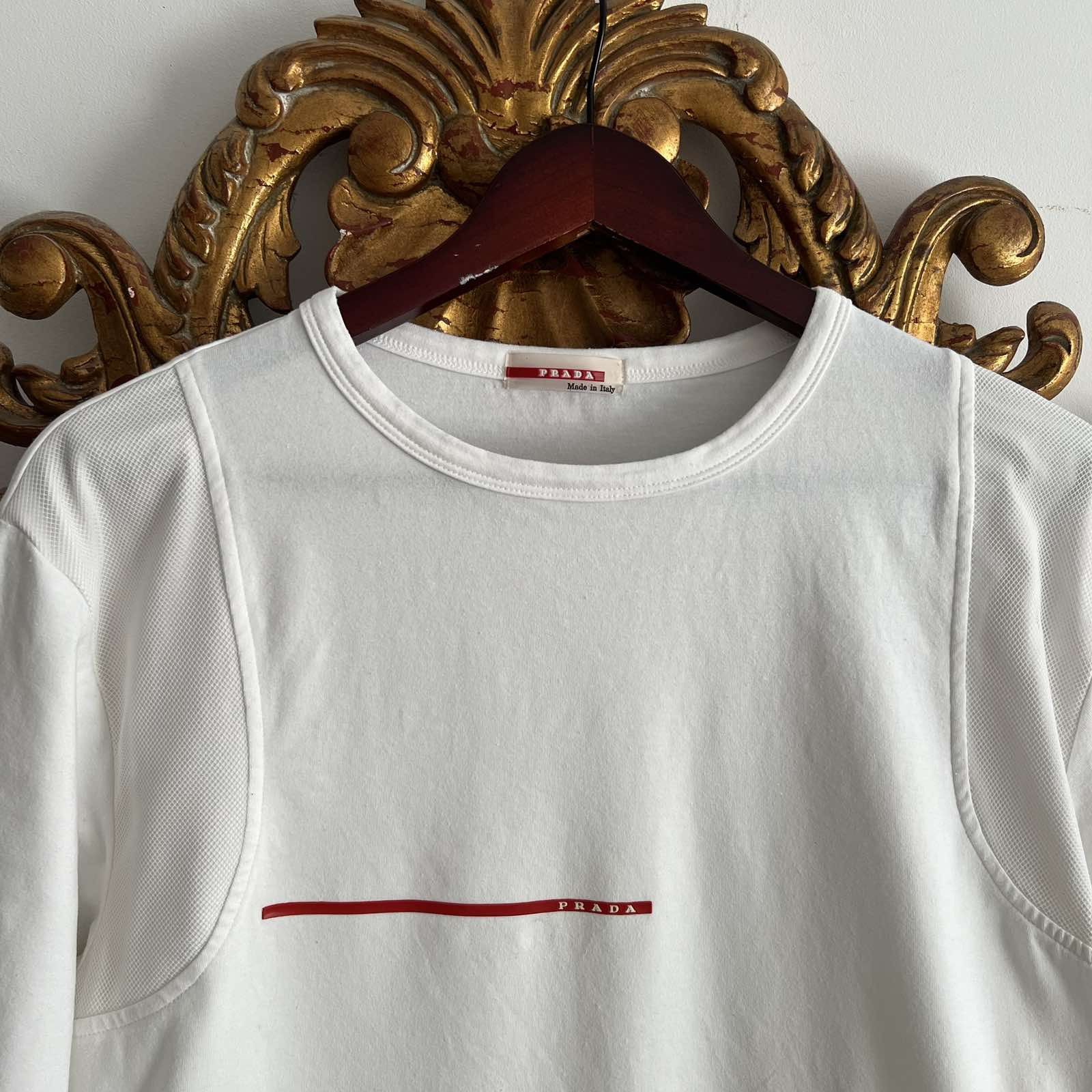 Prada prada white tee Sz L Size US L / EU 52-54 / 3 - 4 Thumbnail