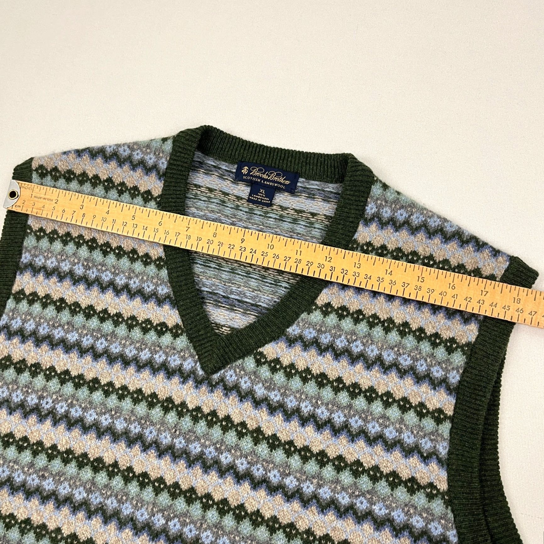 Brooks Brothers Brooks Brothers Vest Sweater Mens XL Green Fair Isle Wool Knit V-Neck Classic Preppy All Seasons Lightweight Breathing Size US XL / EU 56 / 4 - 5 Thumbnail