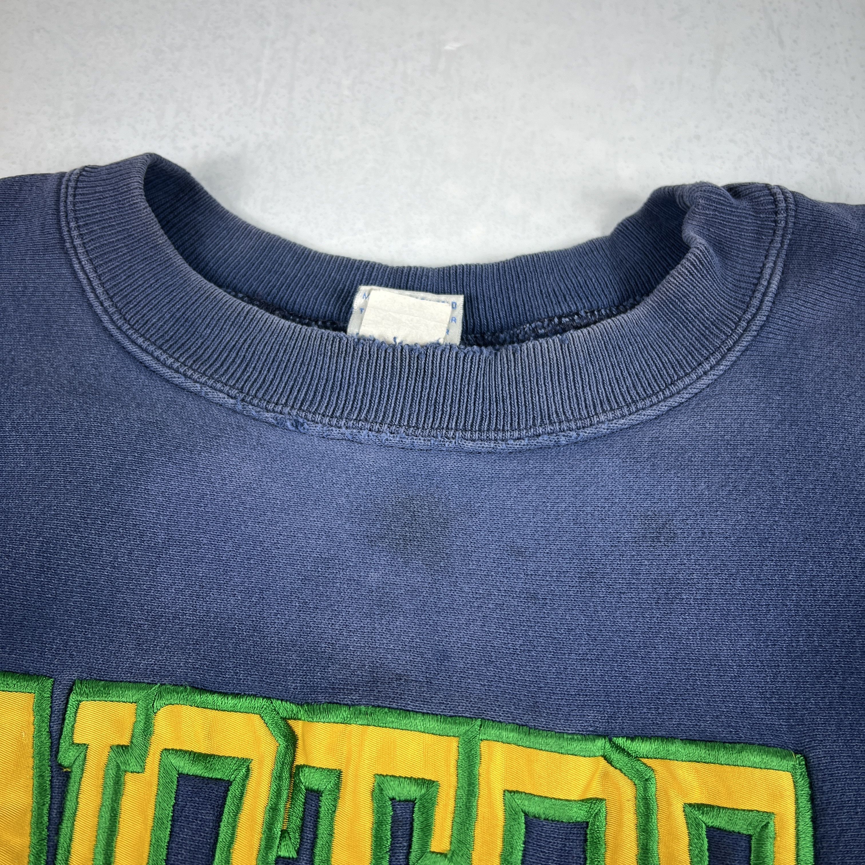 NCAA × Vintage VTG Notre Dame Fightin Irish Sweatshirt Thrashed Crewneck Size US XL / EU 56 / 4 - 6 Thumbnail